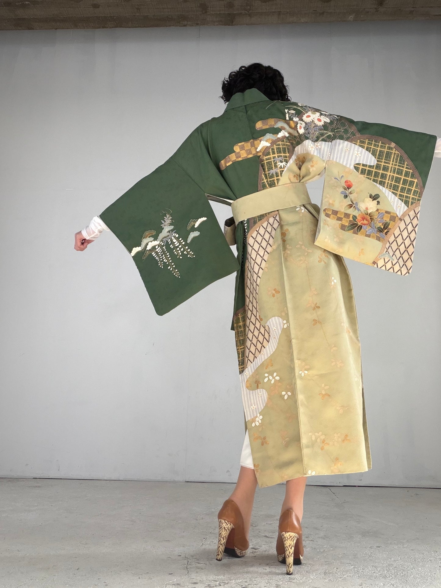 Houmongi Kimono Dress Gown with String Belt – Upcycled from Vintage Japanese Kimono "green, DRE029"