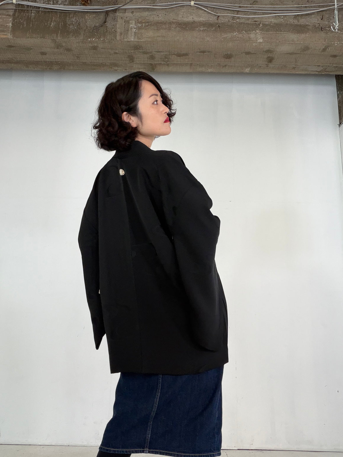 VINTAGE BLACK HAORI  "Moon-Shaped Water Motif,  BLK208" *damage