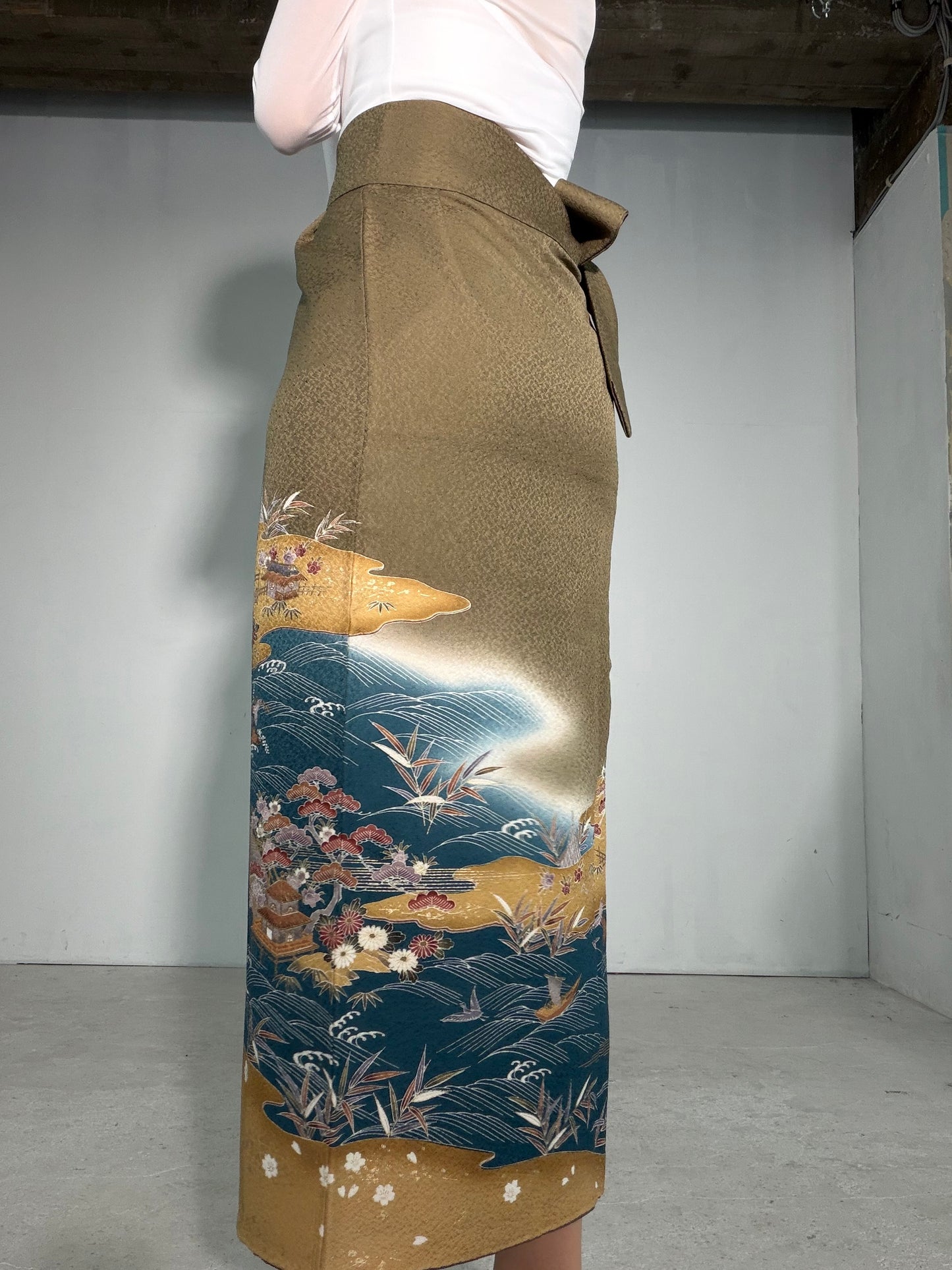 IROTOME SKIRT UPCYCLED FROM JAPANESE KIMONO "IRO138"