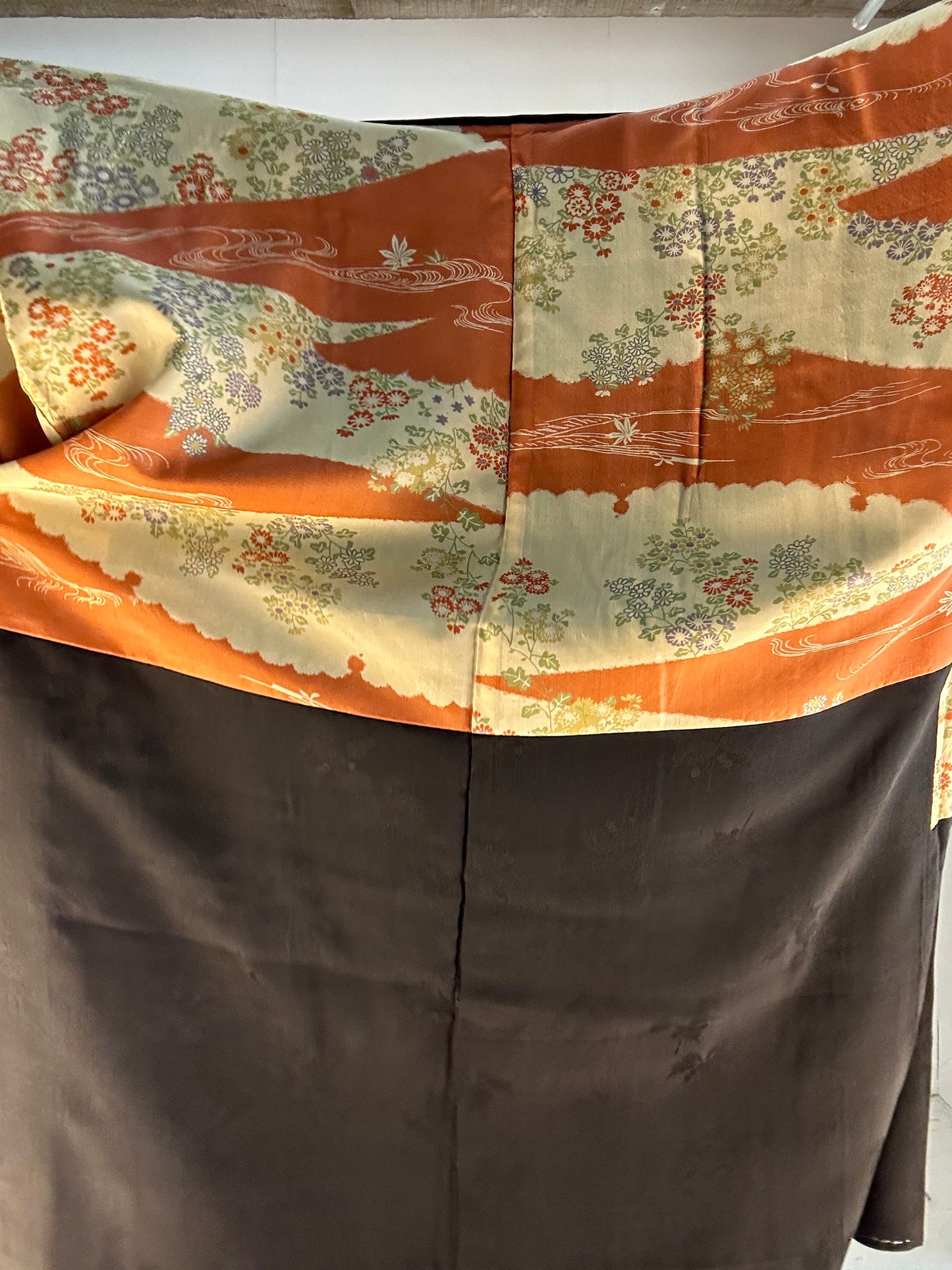 BLACK HAORI "beautiful antique lining ground pattern”