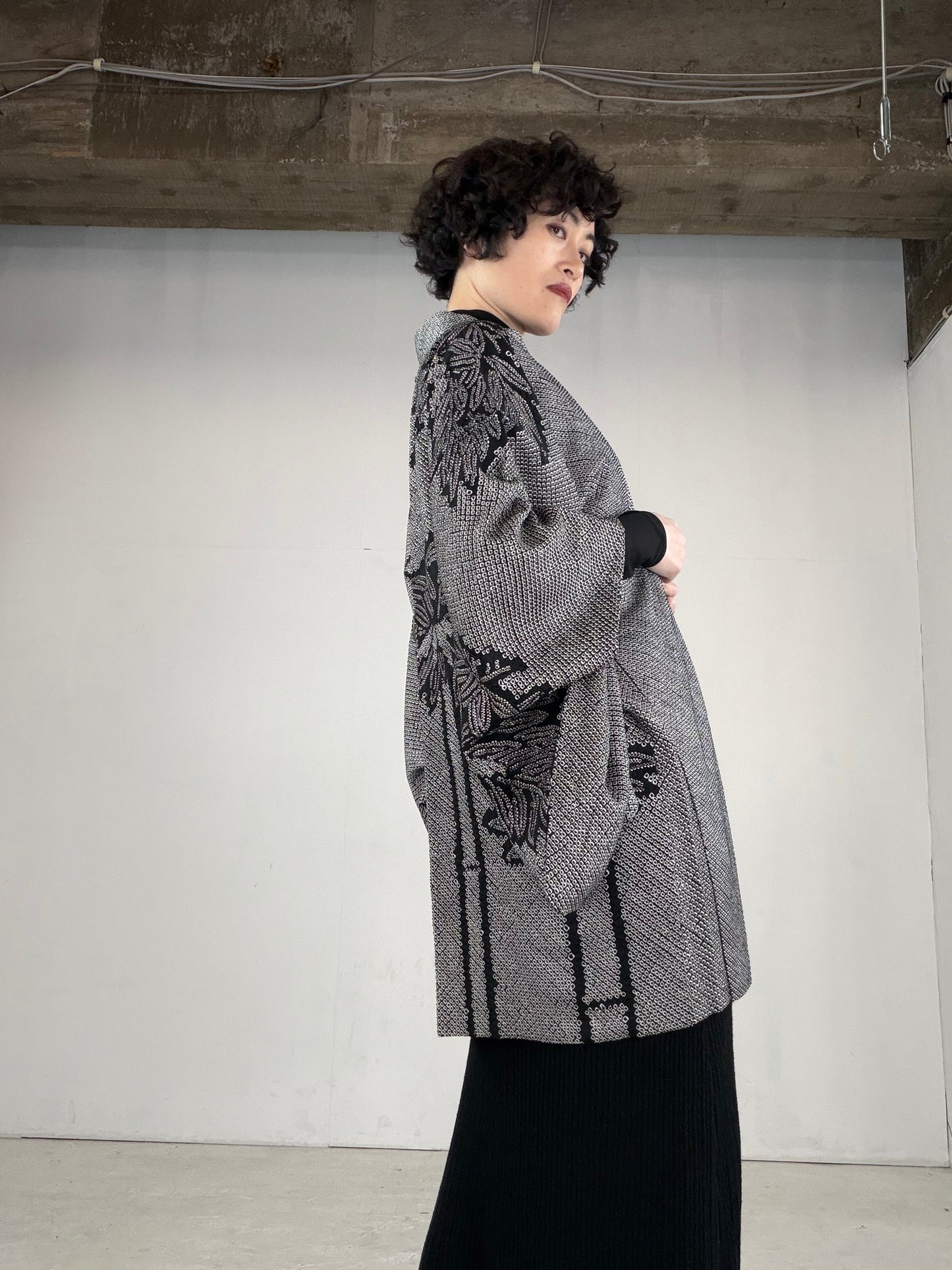 VINTAGE SHIBORI HAORI "black, bamboo, SIB107" *damage