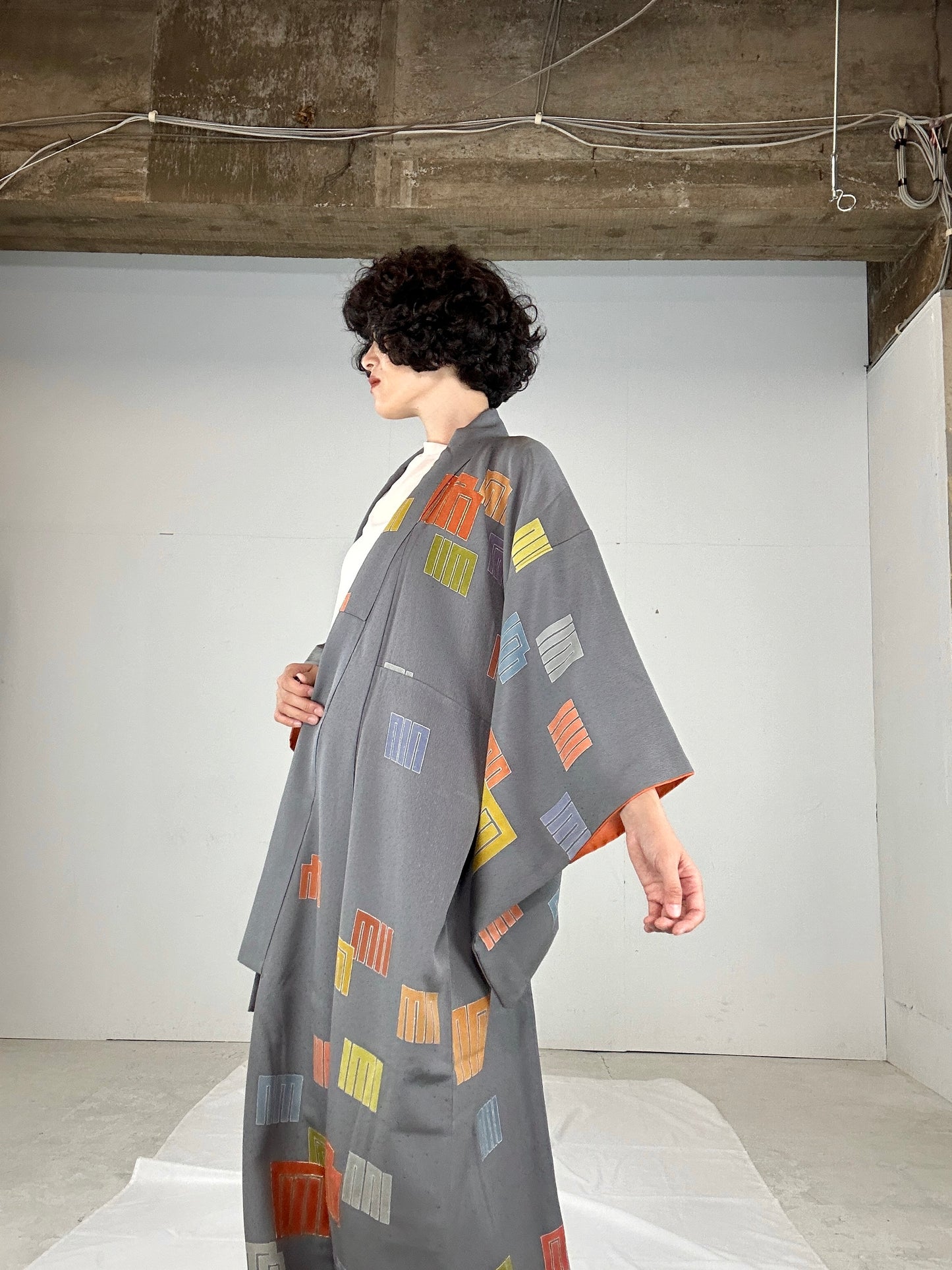 KIMONO Mantle upcycled from Japanese kimono / Sewed on the collar/ GENJIKOU