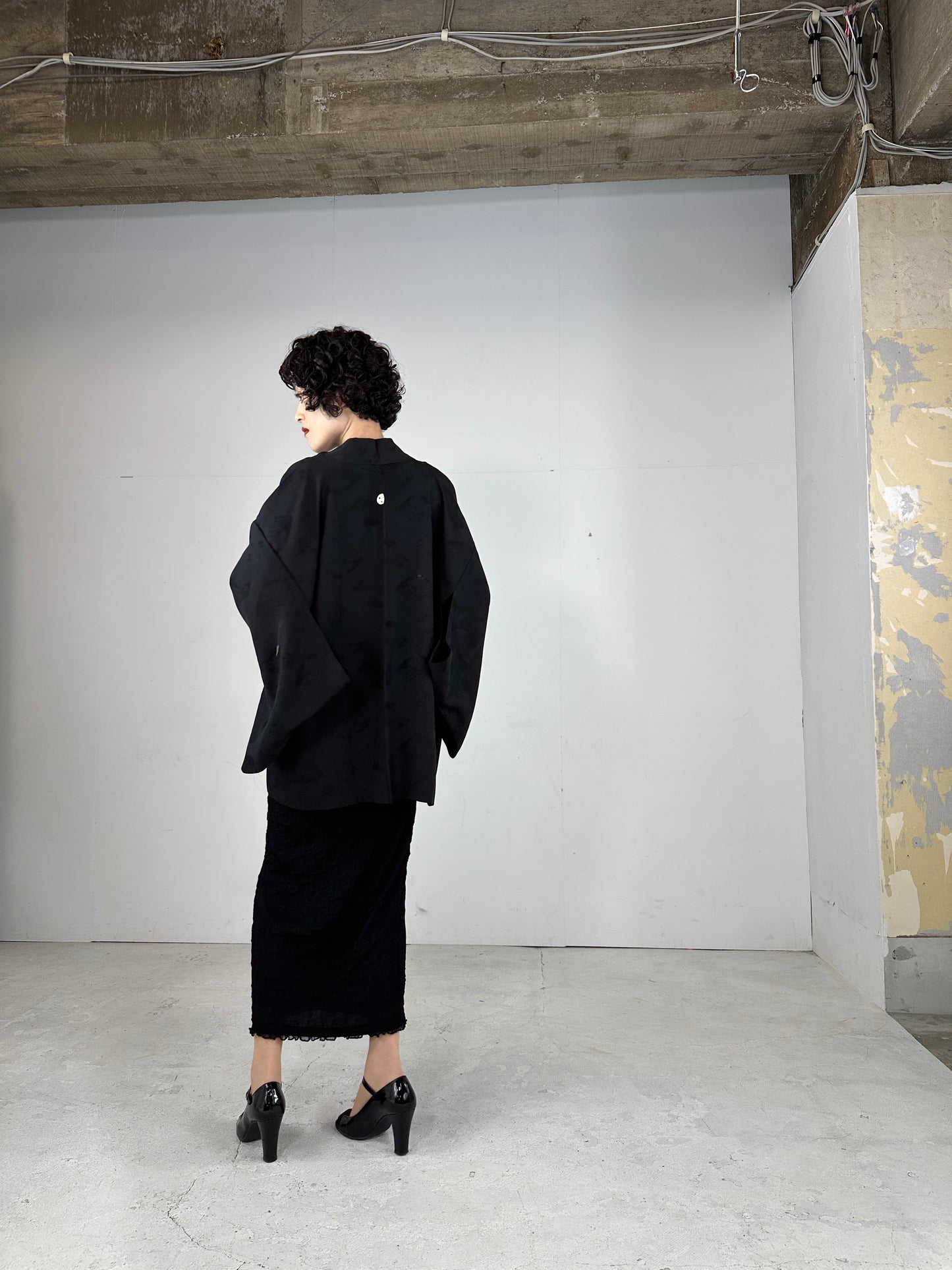 VINTAGE BLACK  HAORI SHEER “ougi montsukii"