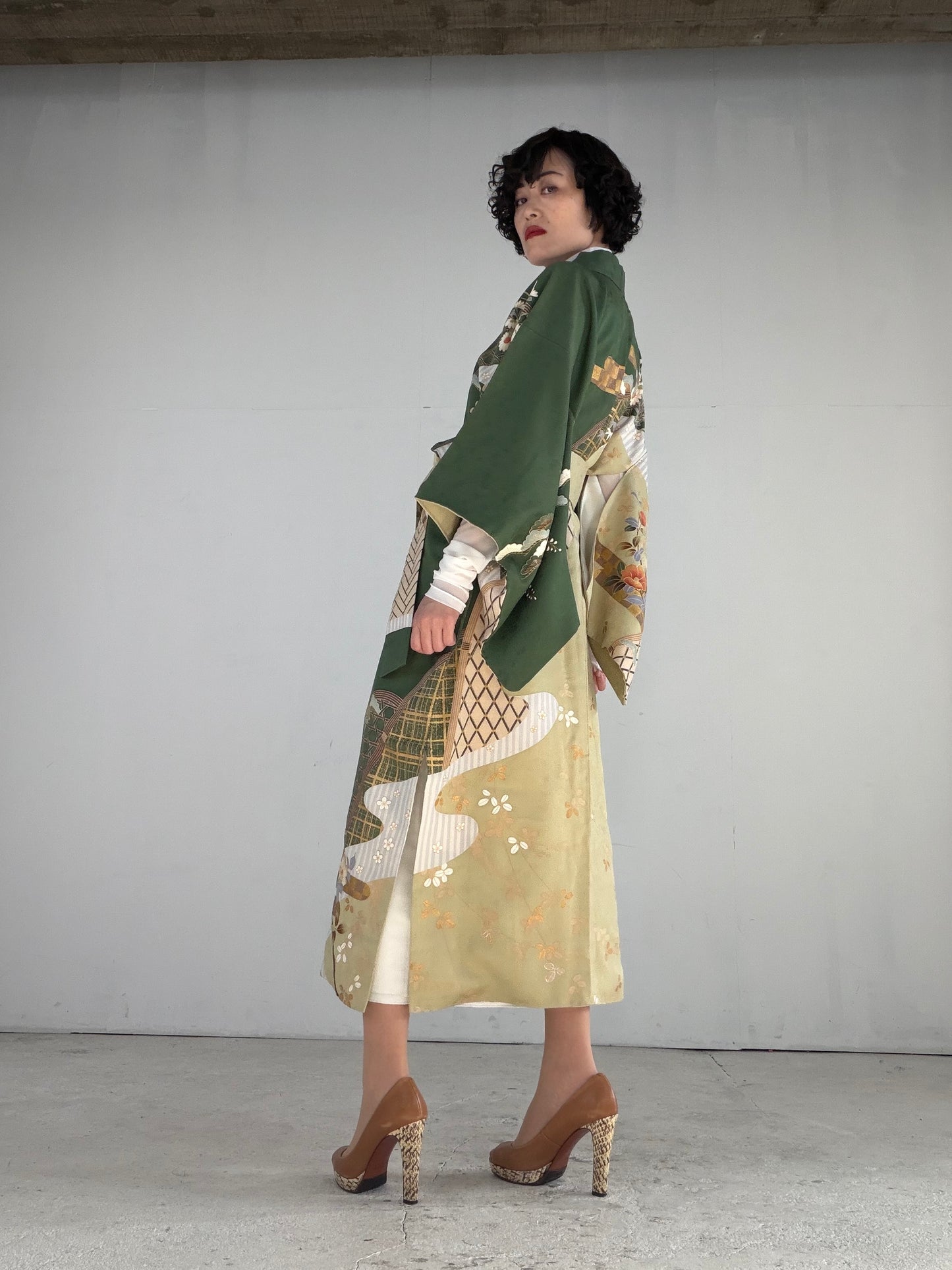 Houmongi Kimono Dress Gown with String Belt – Upcycled from Vintage Japanese Kimono "green, DRE029"