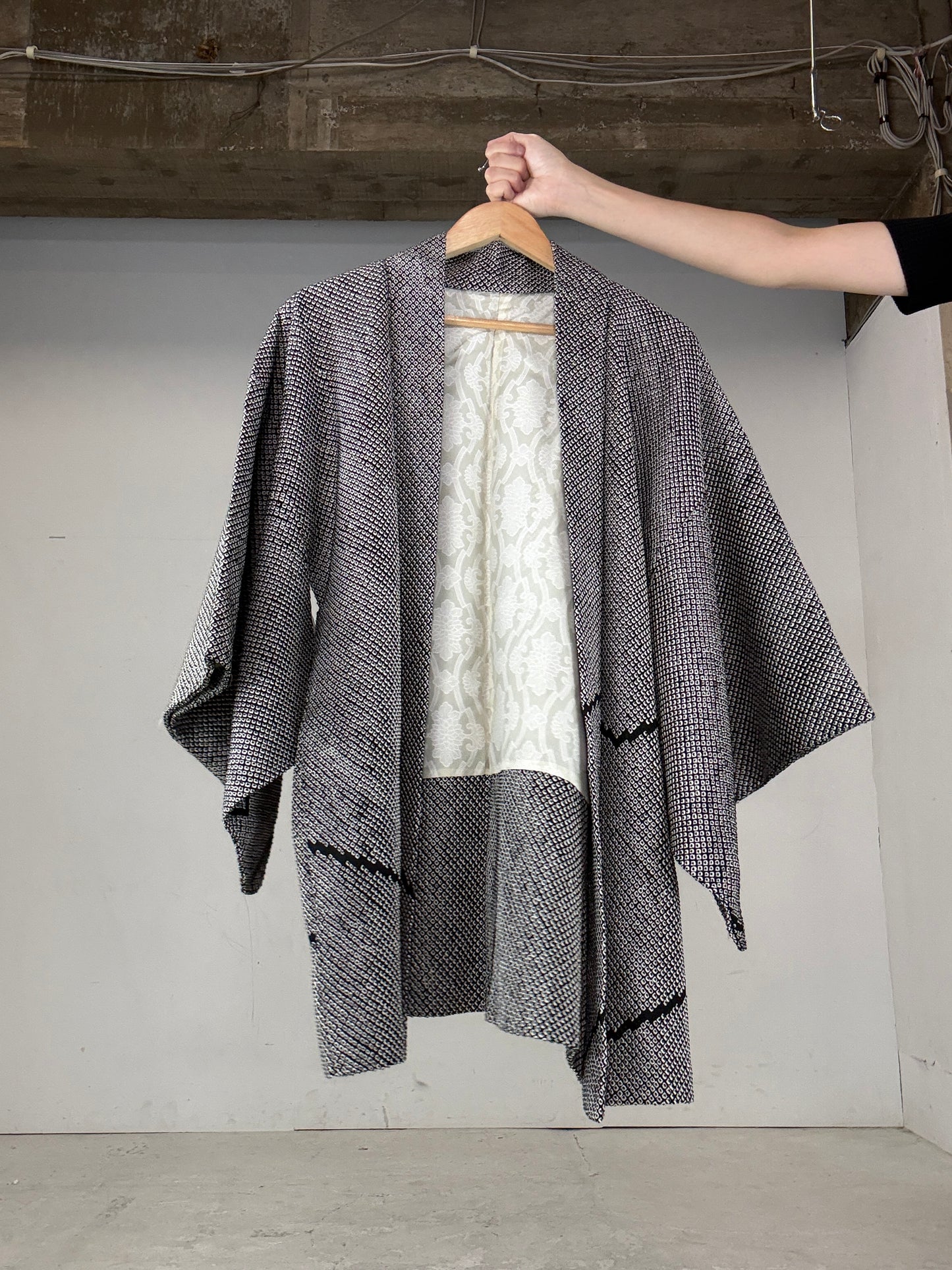 VINTAGE SHIBORI HAORI "kuro"