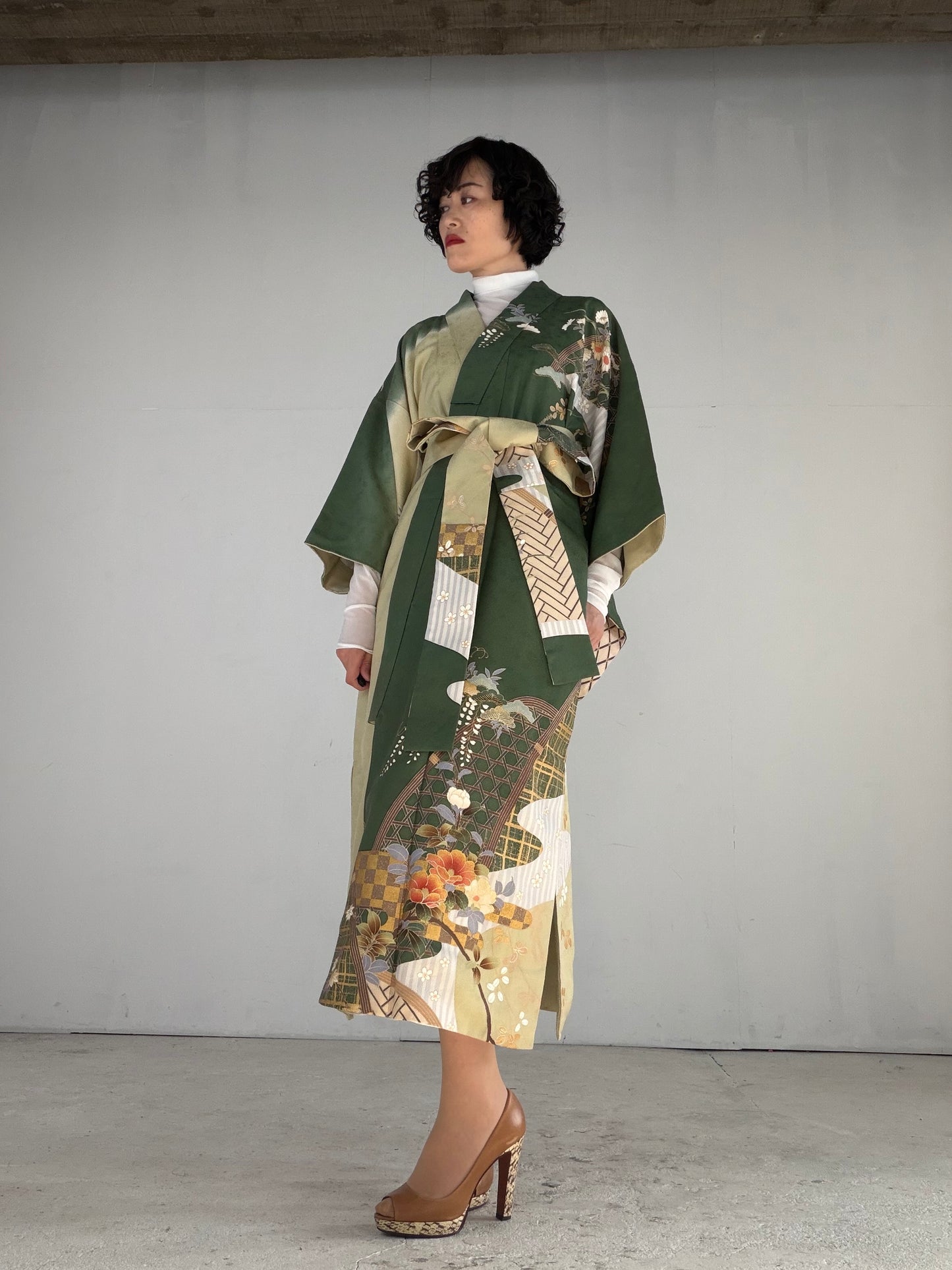 Houmongi Kimono Dress Gown with String Belt – Upcycled from Vintage Japanese Kimono "green, DRE029"