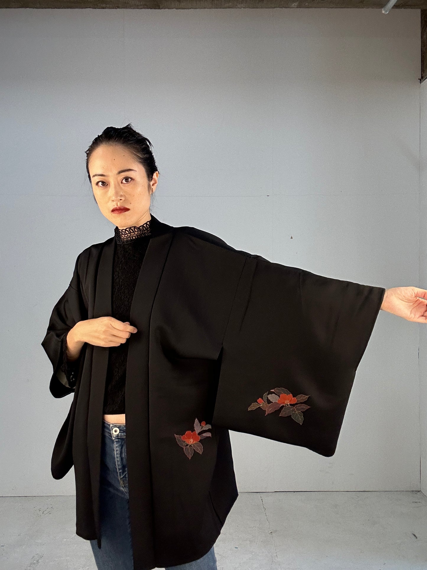 BLACK HAORI "contemporary tsubaki red”