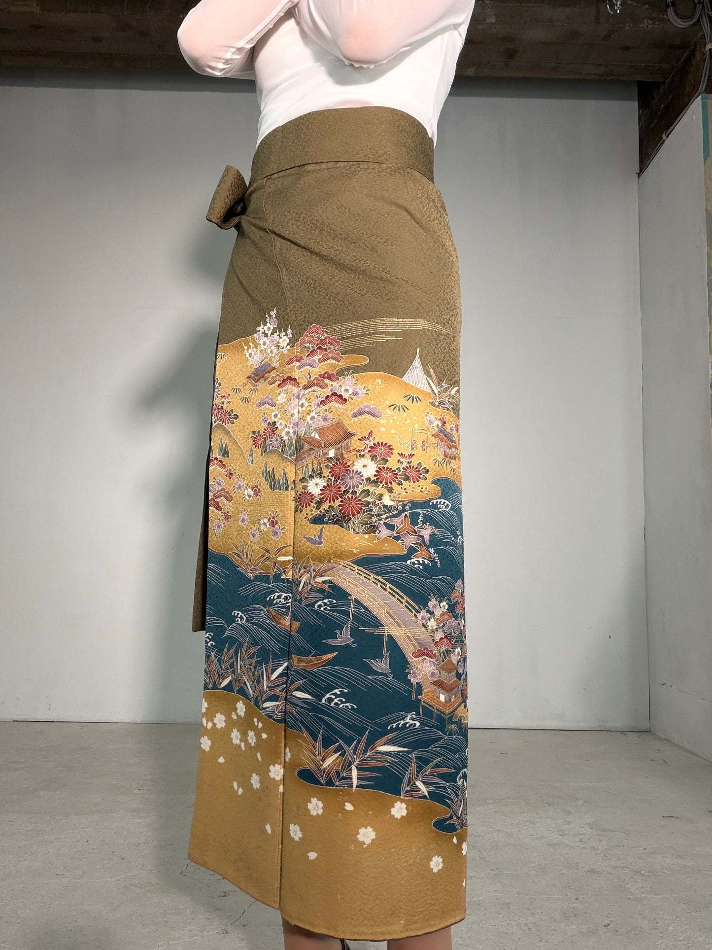 IROTOME SKIRT UPCYCLED FROM JAPANESE KIMONO "IRO138"
