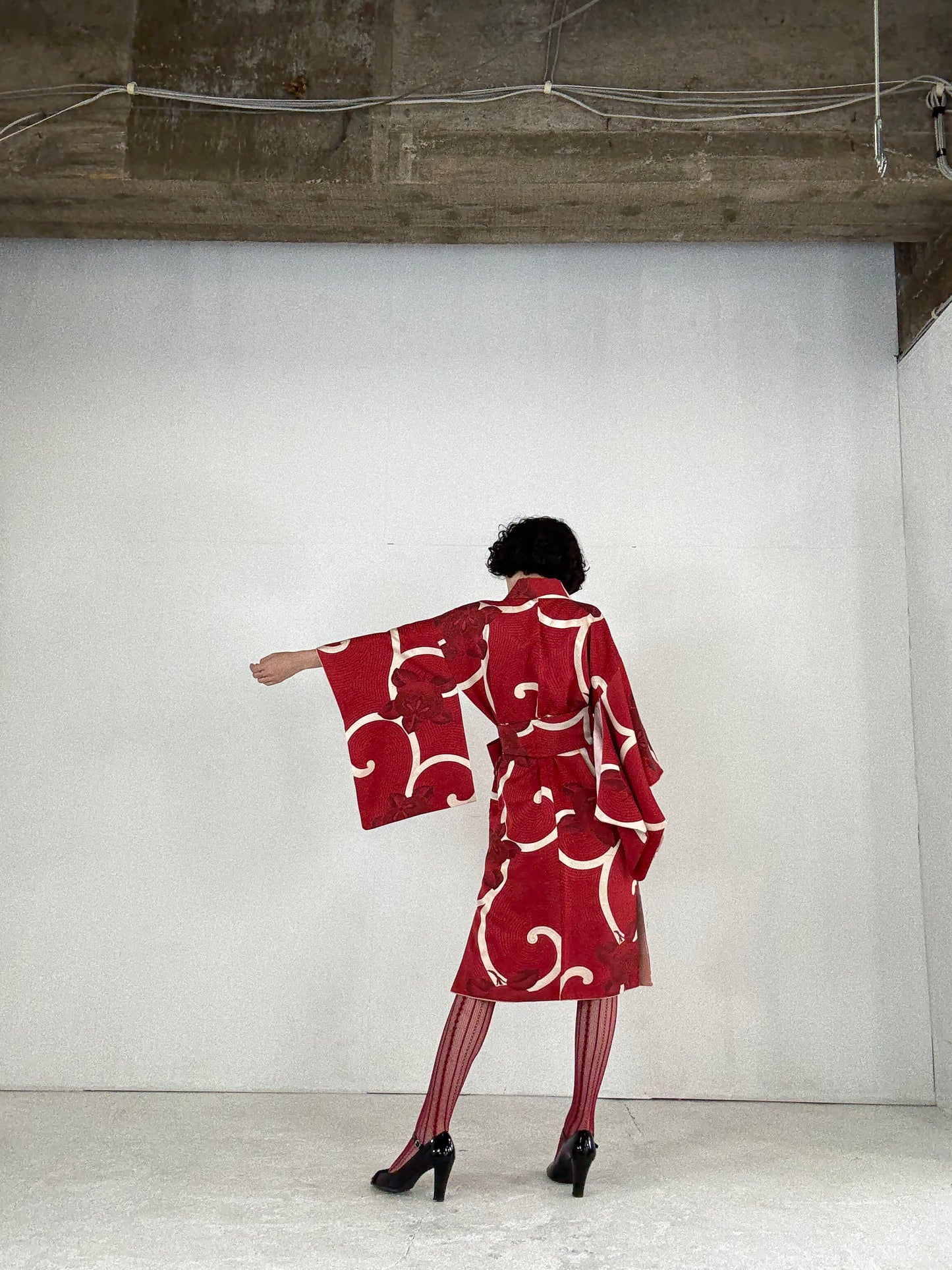 Kimono dress gown and string belt upcycled from Japanese kimono "karakusa, antique" Big Ribbon *damage