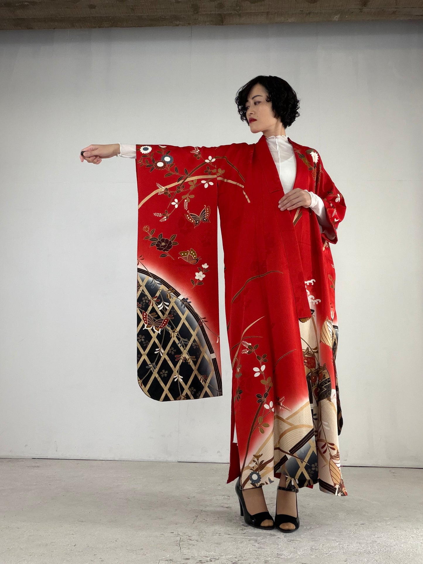 Furisode Kimono Dress Gown with String Belt – Upcycled from Vintage Japanese Kimono "red, black, gold DRE023"