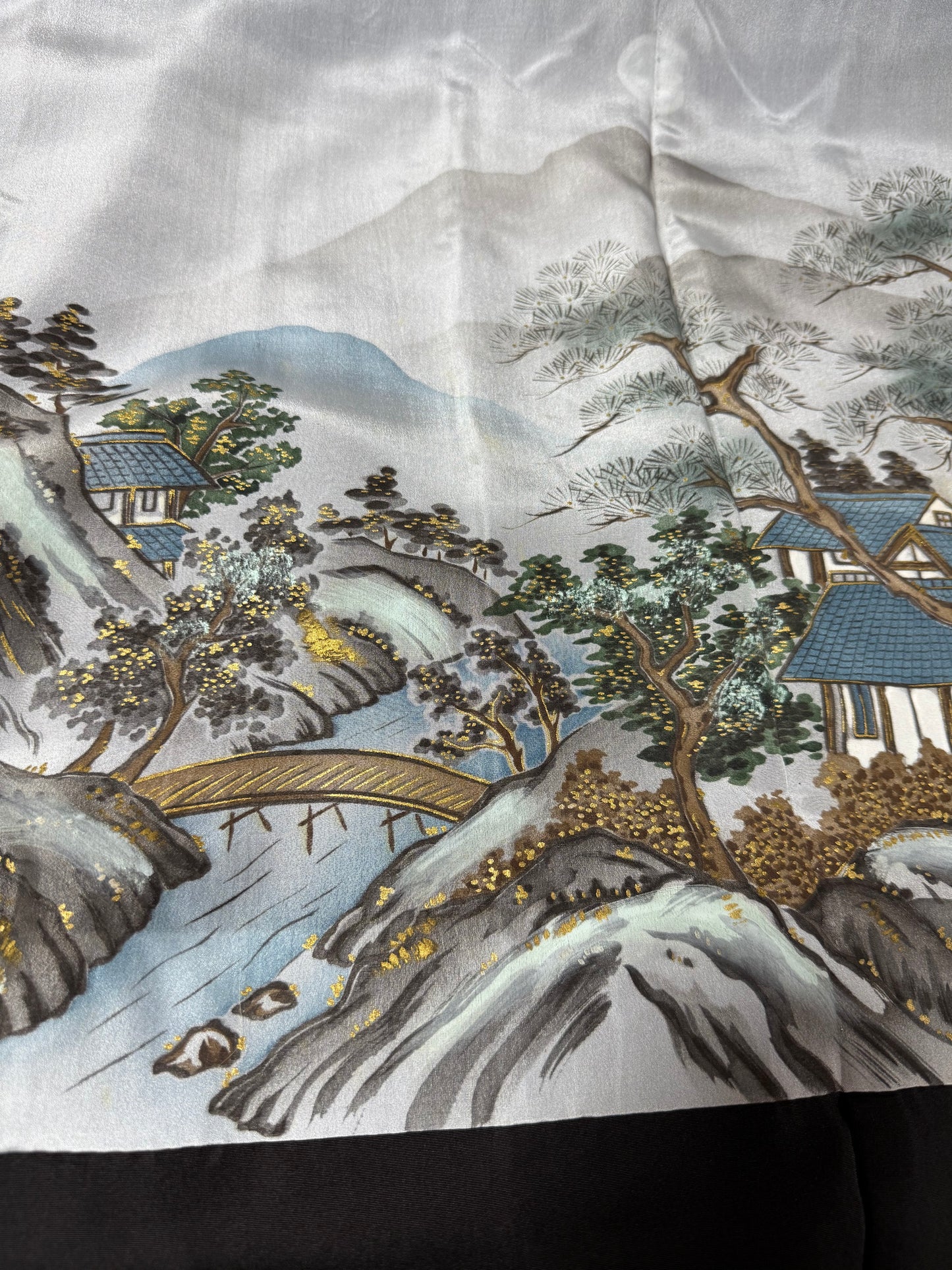 VINTAGE KUROMONTSUKI HAORI "Blue" *damage