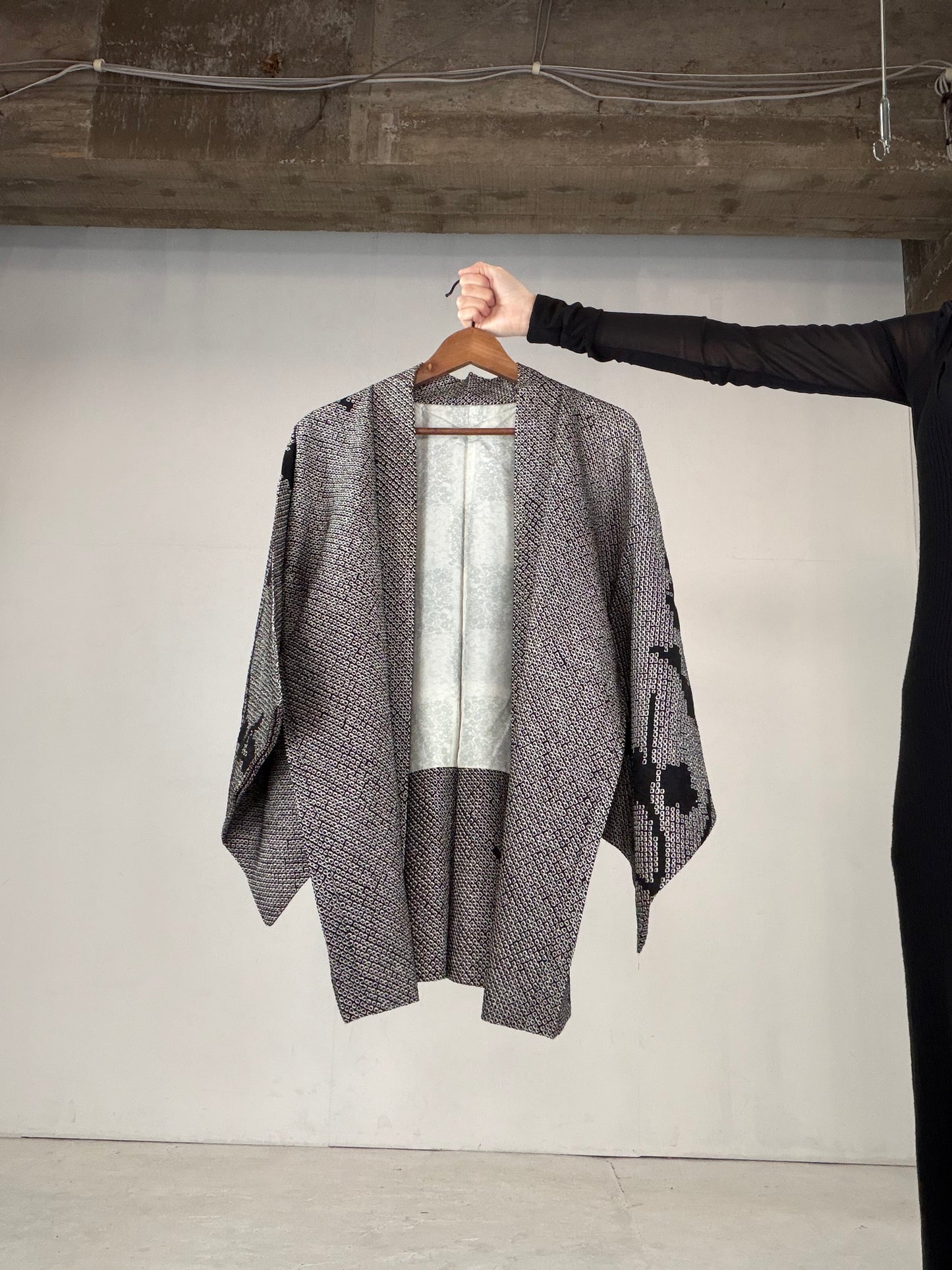 VINTAGE SHIBORI HAORI  "SIB129"
