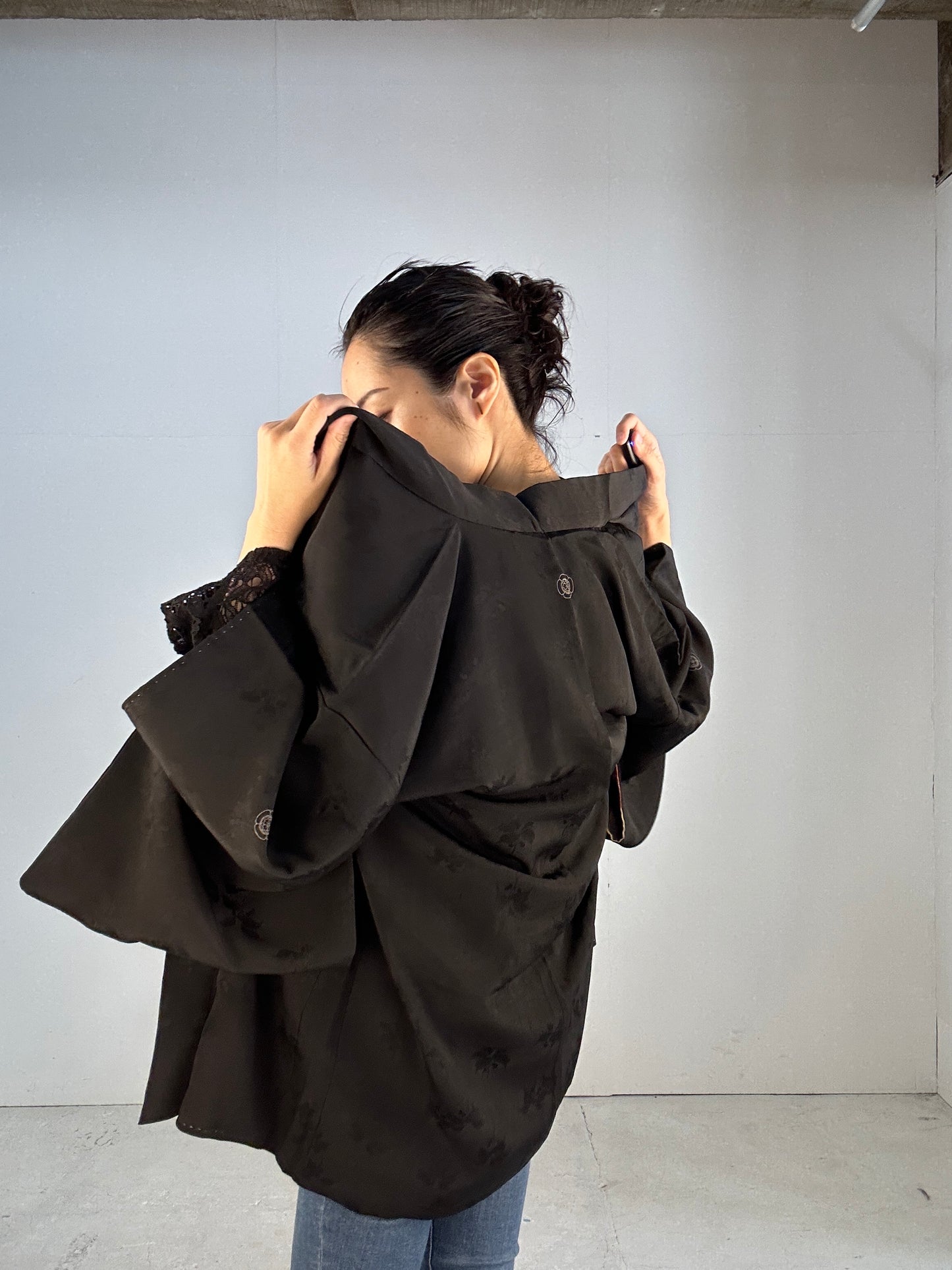 BLACK HAORI "beautiful antique lining ground pattern”