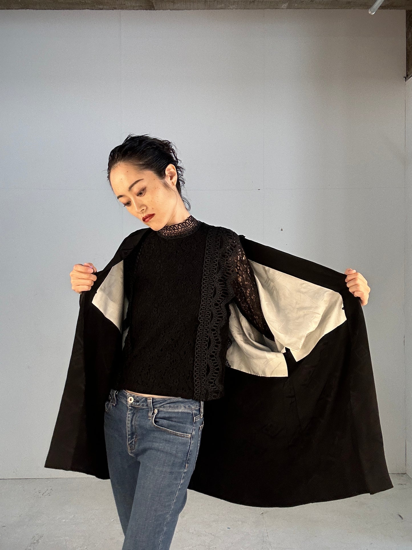 VINTAGE BLACK HAORI "ground pattern KAMON” chuukagetsuta