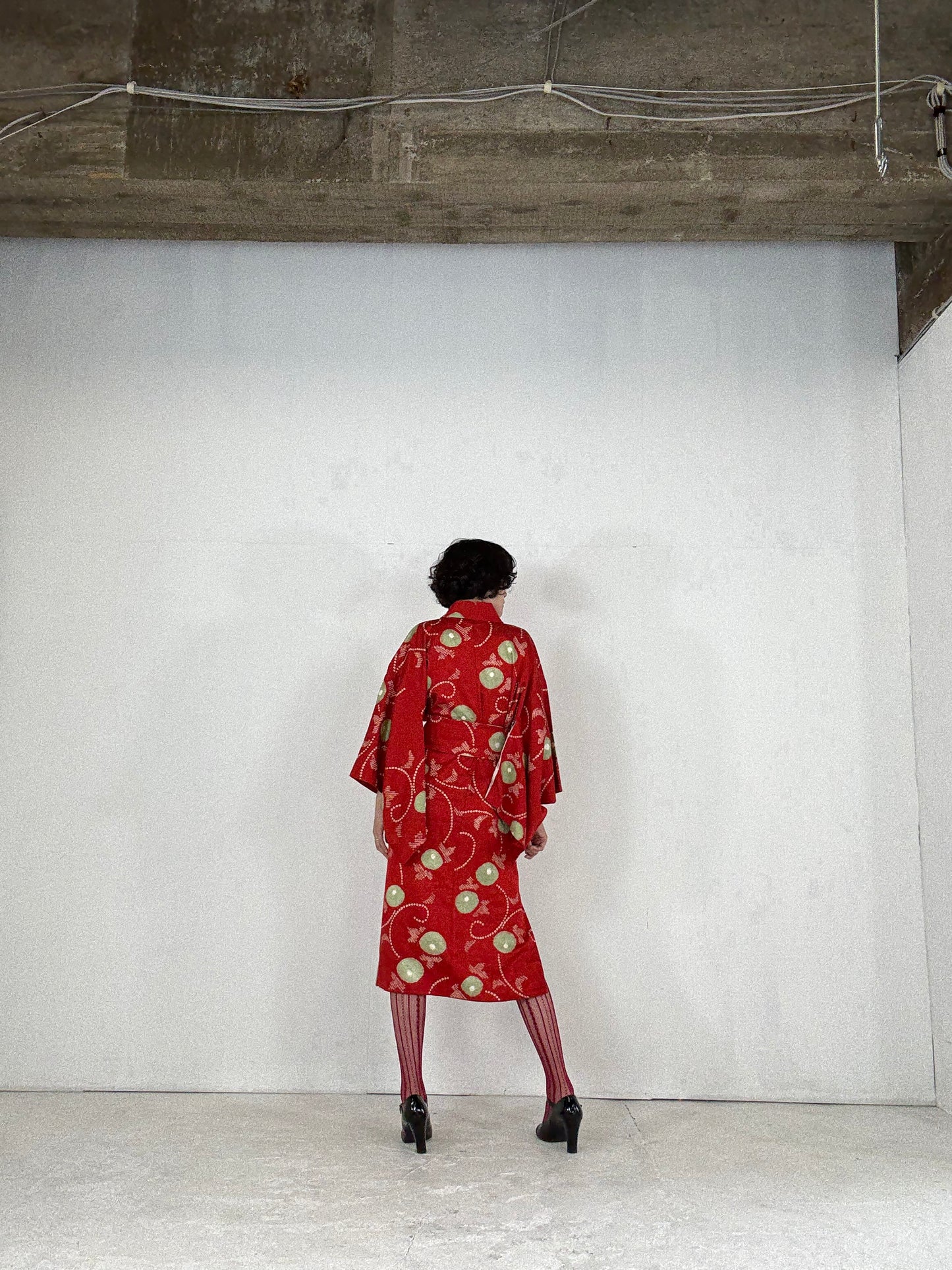 Kimono dress gown and string belt upcycled from Japanese kimono "shibori, red" Big Ribbon