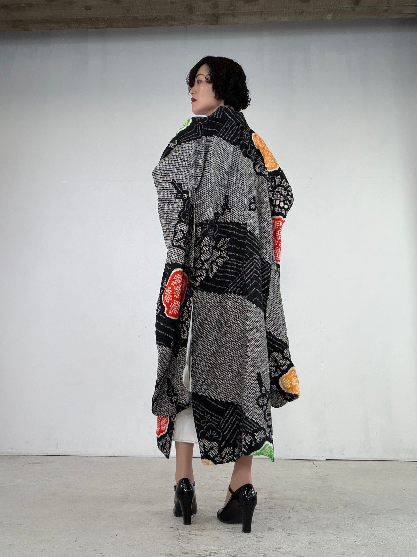 Furisode Kimono Dress Gown with String Belt – Upcycled from Vintage Japanese Kimono "shibori, black, DRE027"