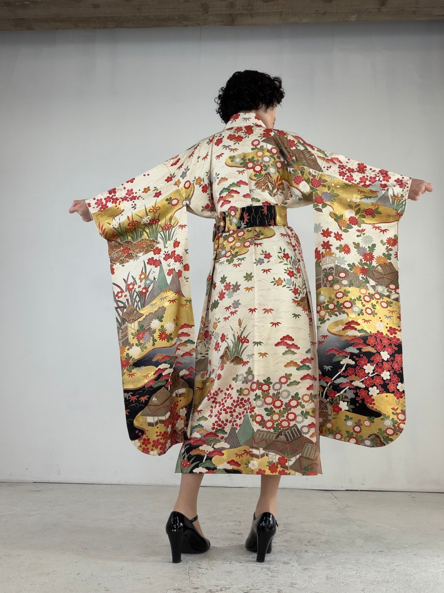 Furisode Kimono Dress Gown with String Belt – Upcycled from Vintage Japanese Kimono "red, shiki, gold DRE024"