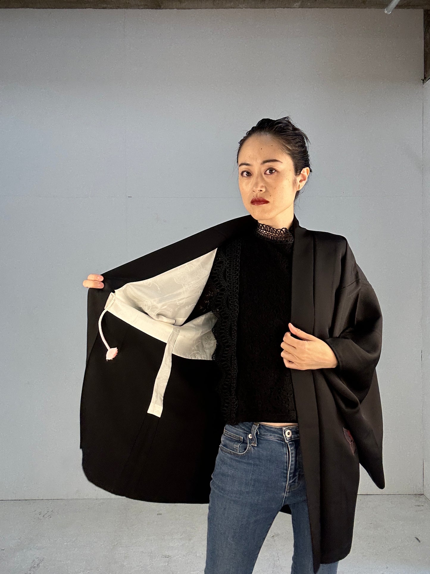 BLACK HAORI "contemporary tsubaki red”