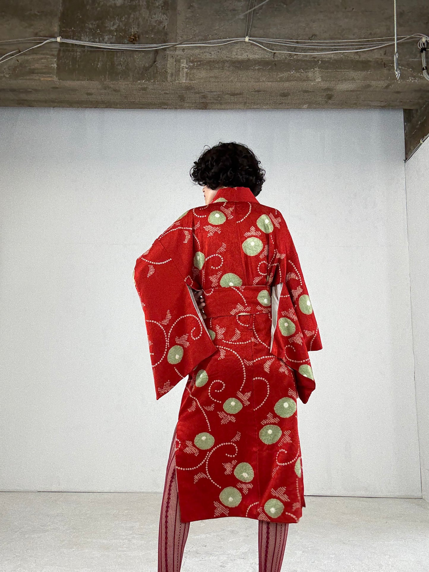 Kimono dress gown and string belt upcycled from Japanese kimono "shibori, red" Big Ribbon