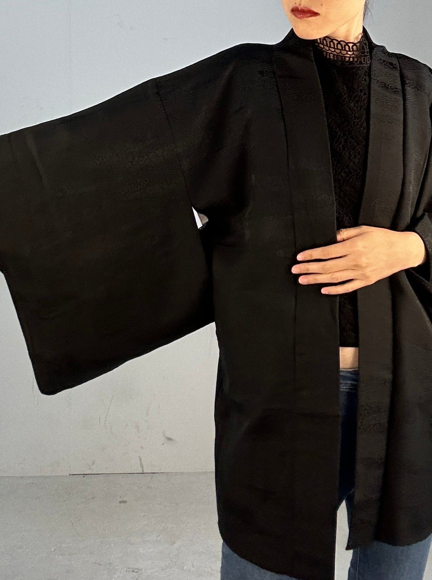 VINTAGE BLACK HAORI "ground pattern KAMON” D