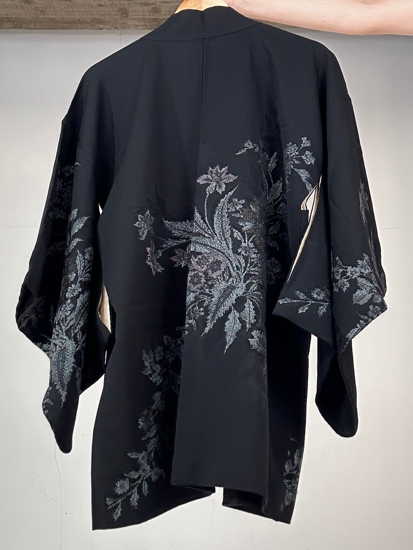 VINTAGE BLACK HAORI "gin nadeshiko ne"