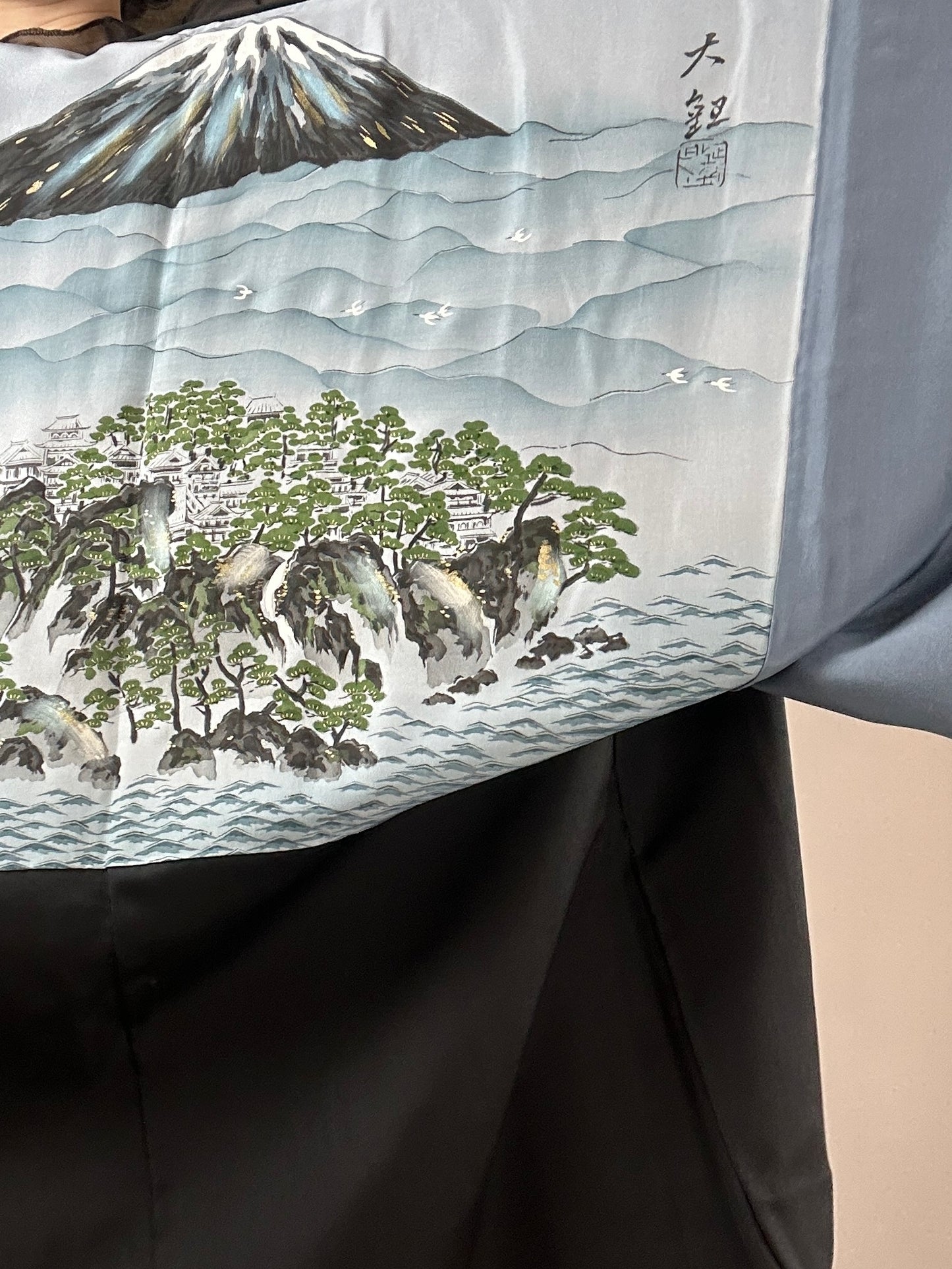 KUROMONTSUKI HAORI "umi kamome shiro"