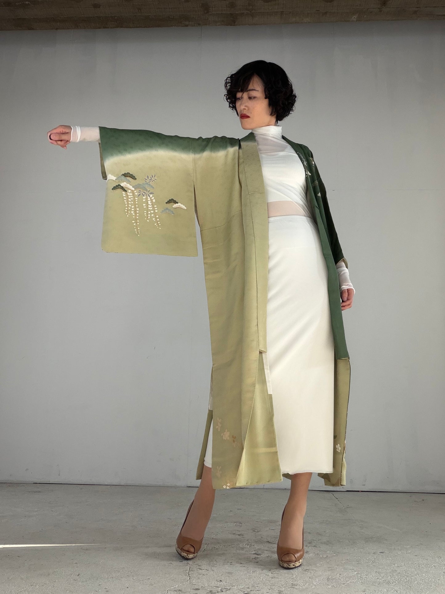 Houmongi Kimono Dress Gown with String Belt – Upcycled from Vintage Japanese Kimono "green, DRE029"