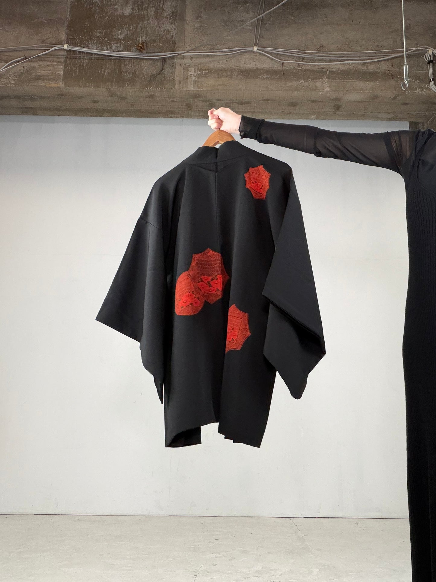 VINTAGE BLACK HAORI  "red, BLK141"