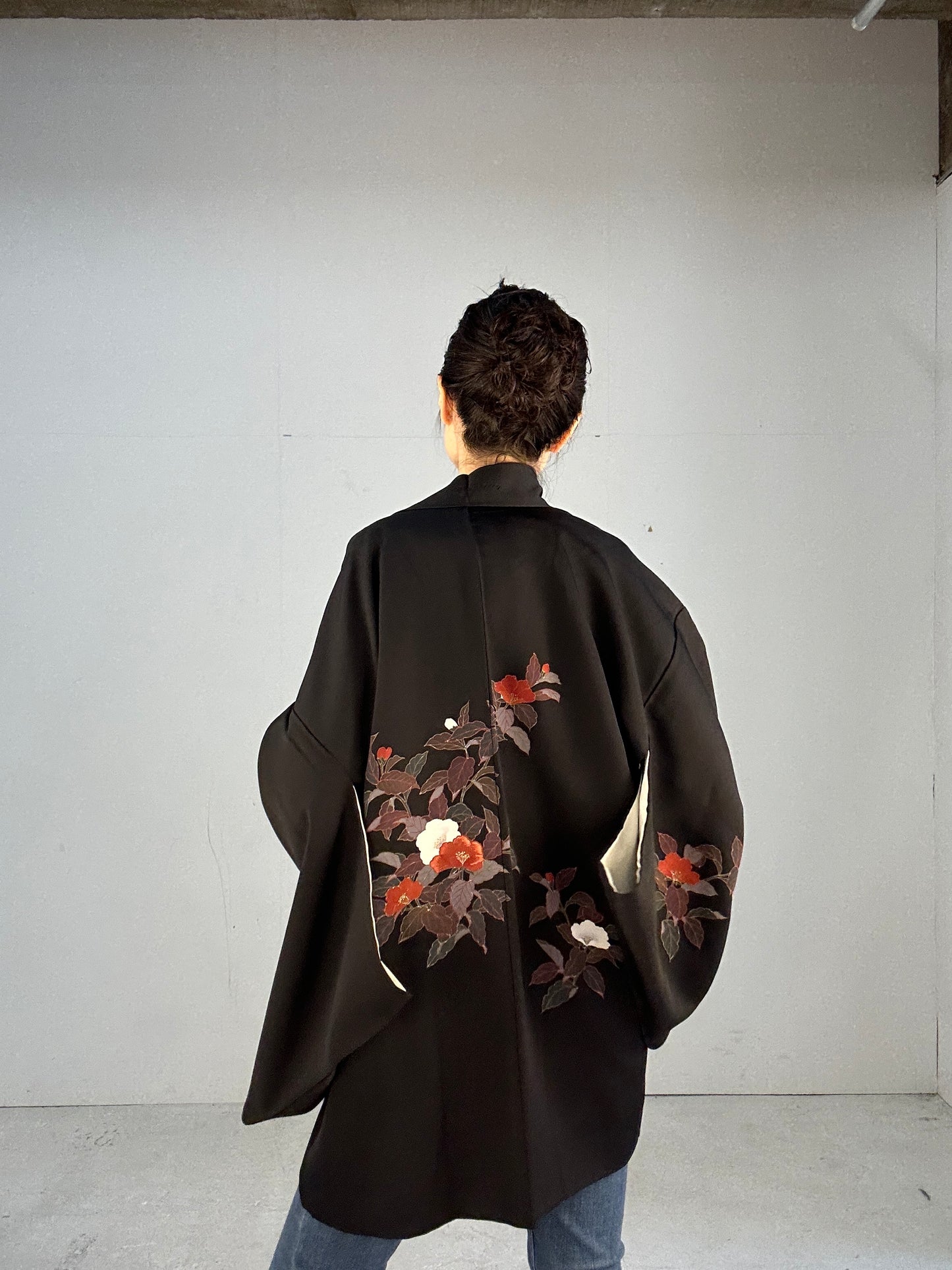 BLACK HAORI "contemporary tsubaki red”