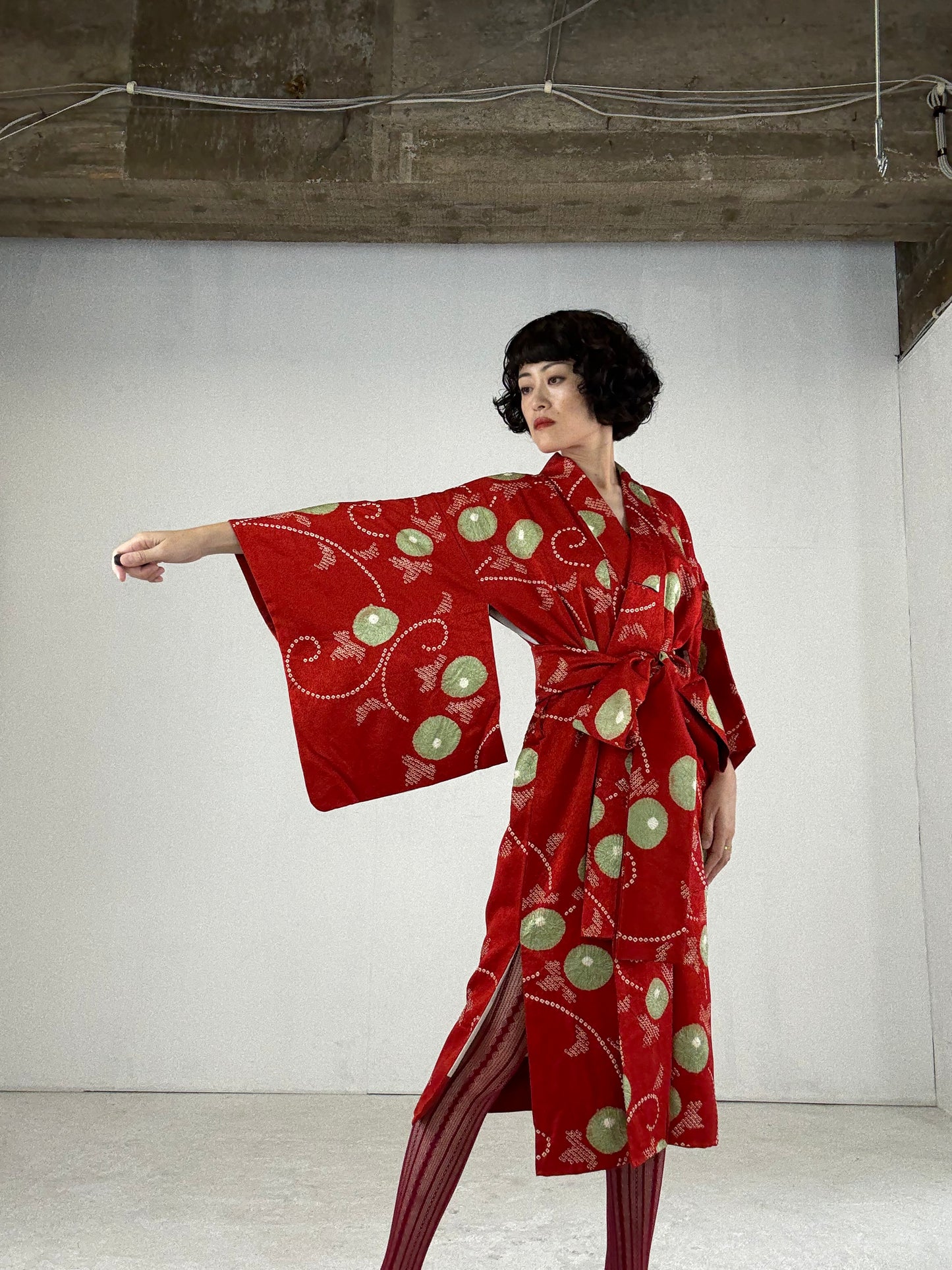 Kimono dress gown and string belt upcycled from Japanese kimono "shibori, red" Big Ribbon