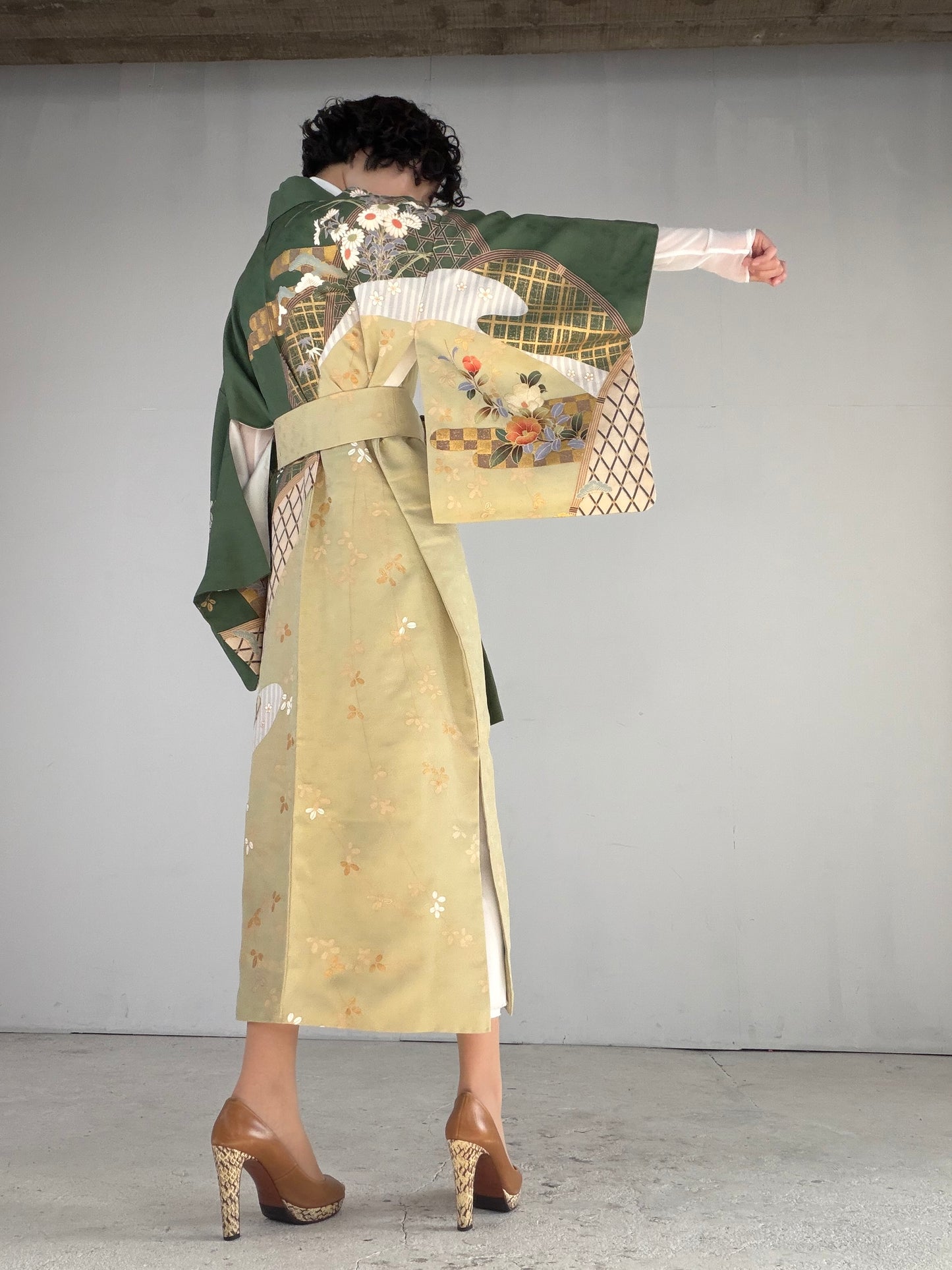 Houmongi Kimono Dress Gown with String Belt – Upcycled from Vintage Japanese Kimono "green, DRE029"