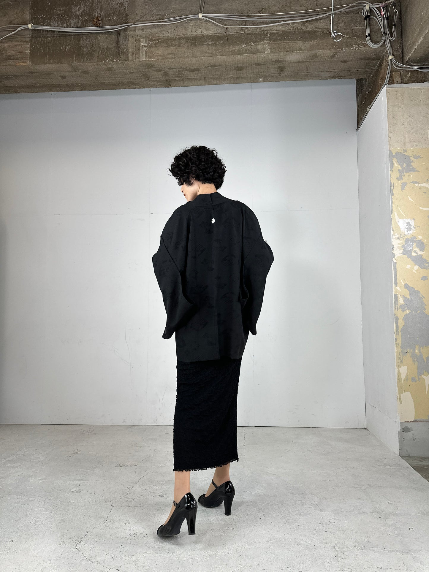 VINTAGE BLACK  HAORI SHEER “ougi montsukii"