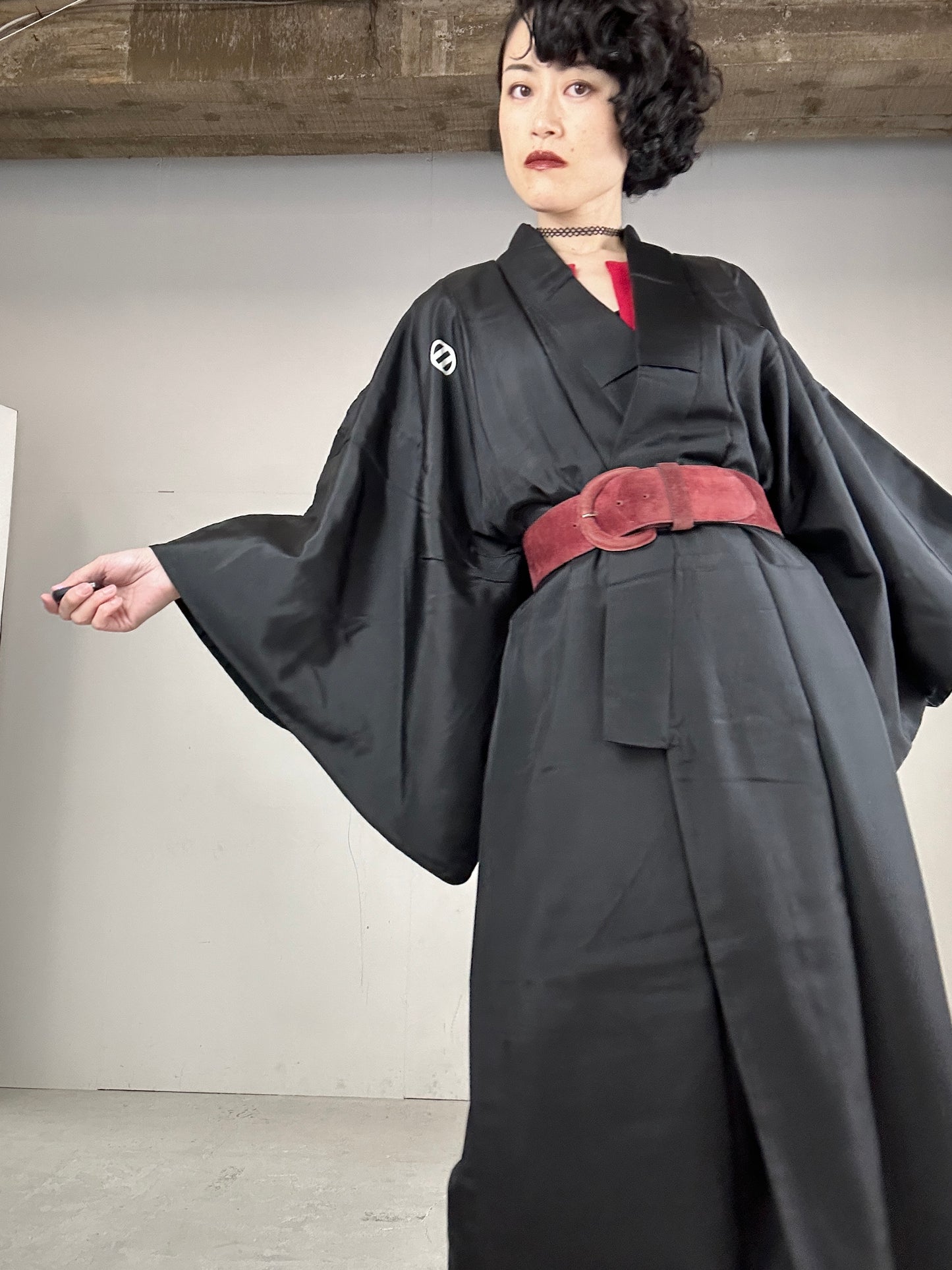 BLACK KIMONO MONTSUKI "MARUNIHUTATSUHIKI"