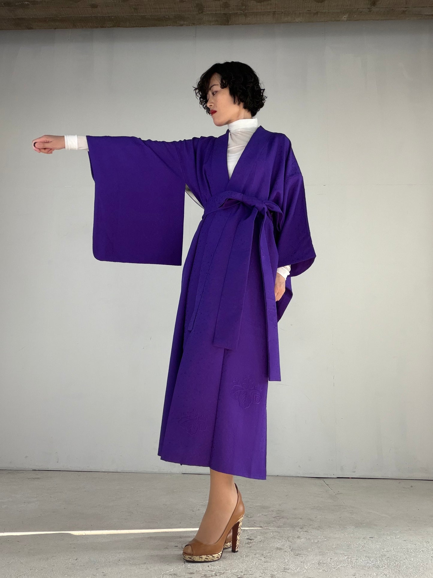 Houmongi Kimono Dress Gown with String Belt – Upcycled from Vintage Japanese Kimono "murasaki, DRE031"