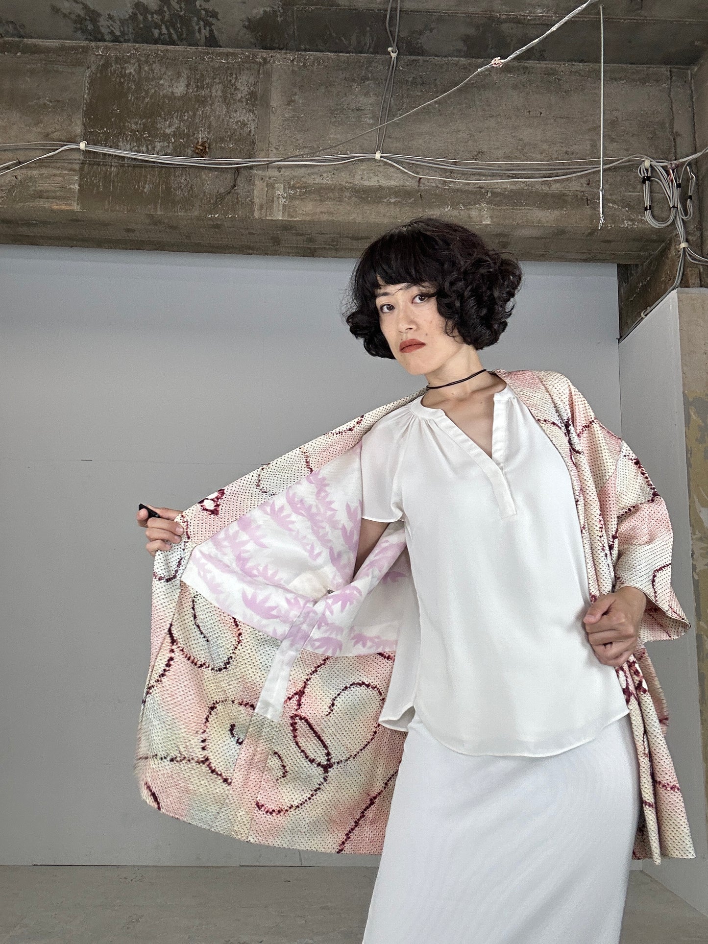 VINTAGE SHIBORI HAORI "white karakusa"