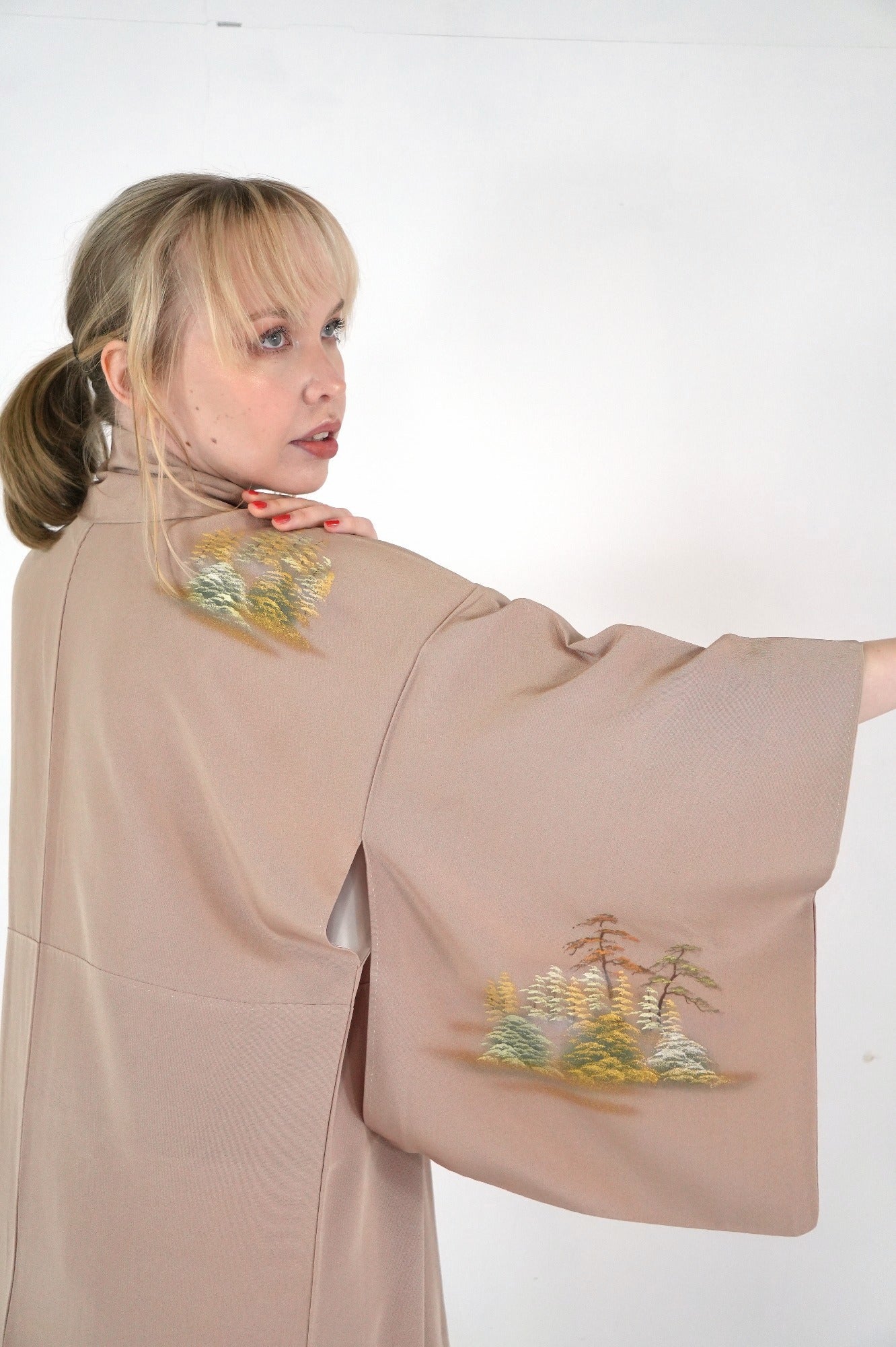 Redefining the Vintage Foumongi Collection "FOU009"