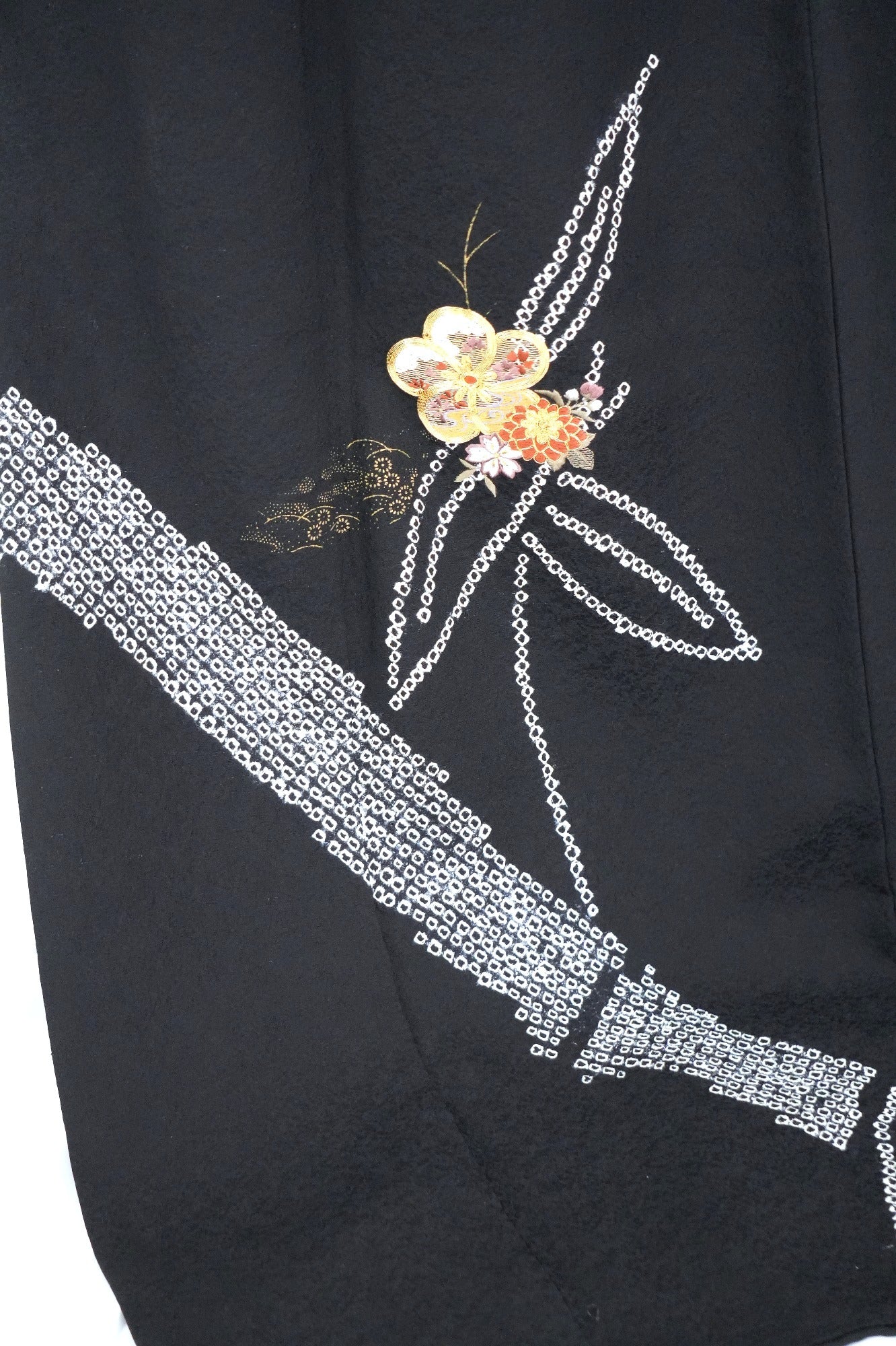 Redefining the Vintage Foumongi Collection "FOU003"