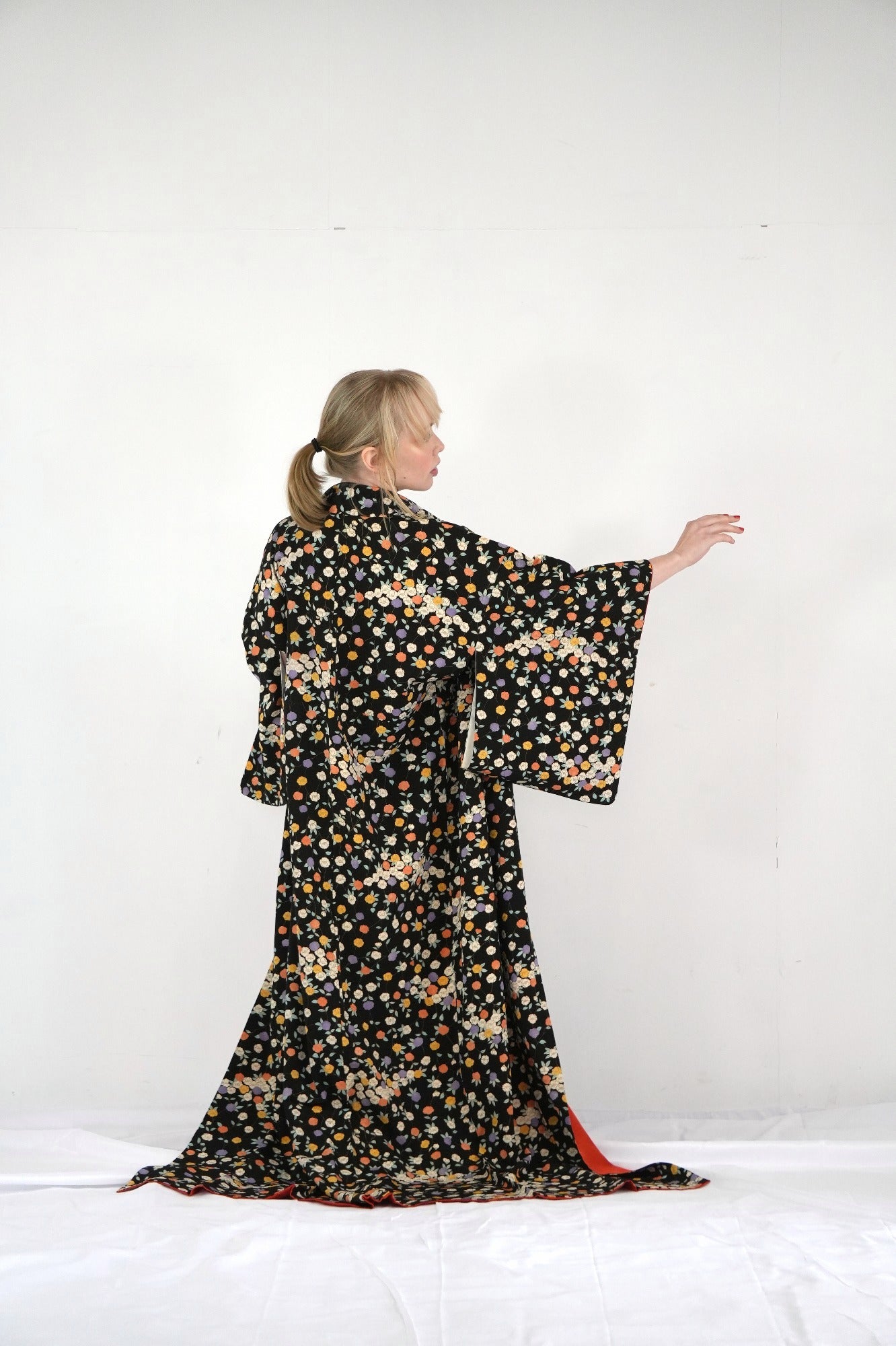 Redefining the Vintage Komon Collection "KOM002"