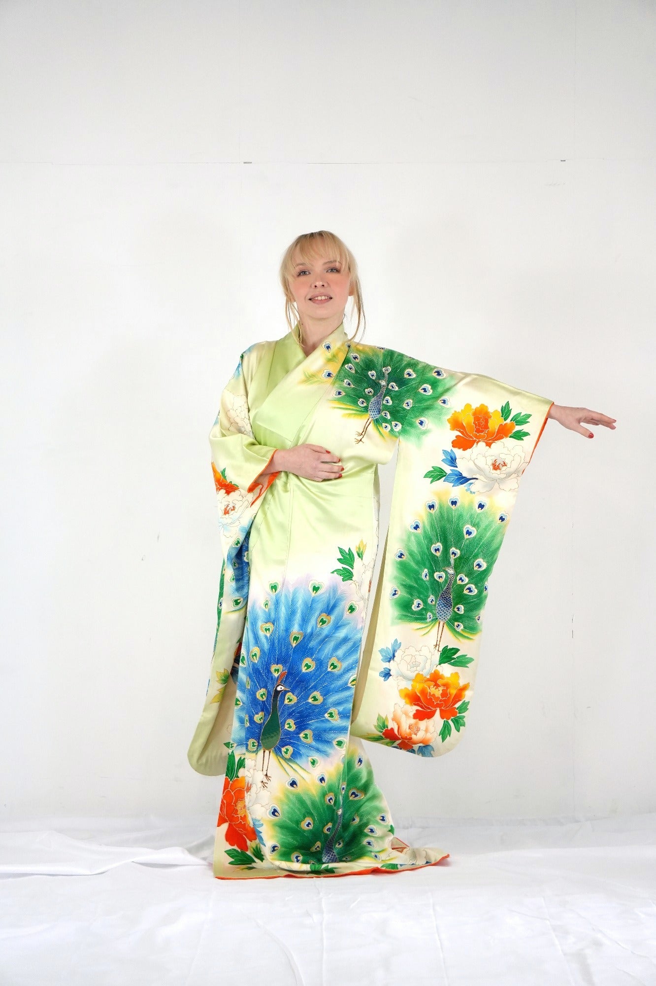 Redefining the Vintage Furisode Collection "FRI022"*high-damage