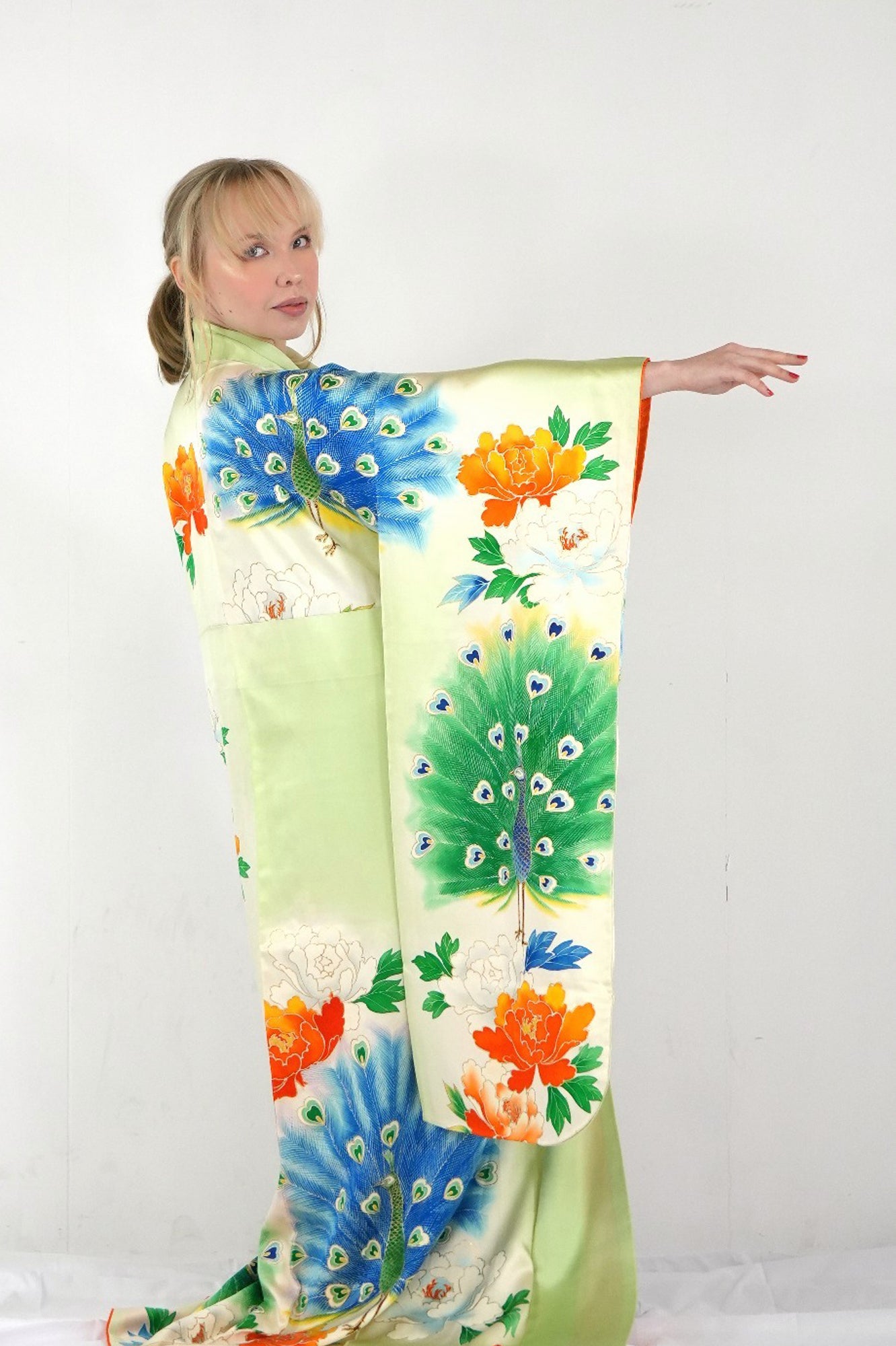 Redefining the Vintage Furisode Collection "FRI022"*high-damage