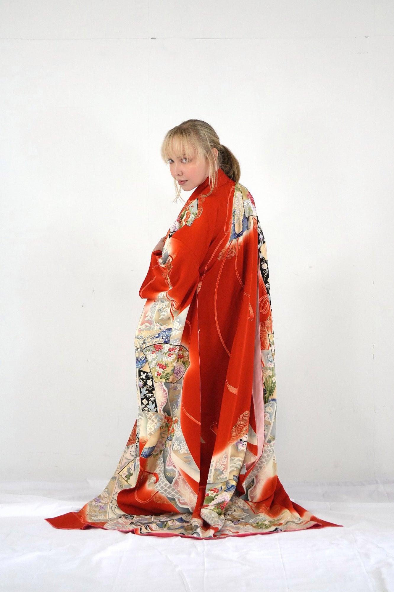 Redefining the Vintage Furisode Collection "shu, ougi, FRI001" *damage