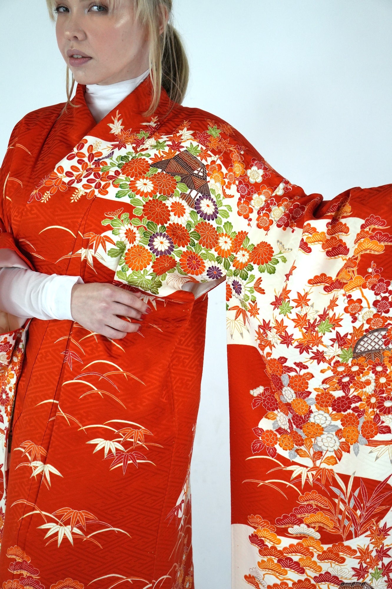 Redefining the Vintage Furisode Collection "shikino-hanabana, FRI018"