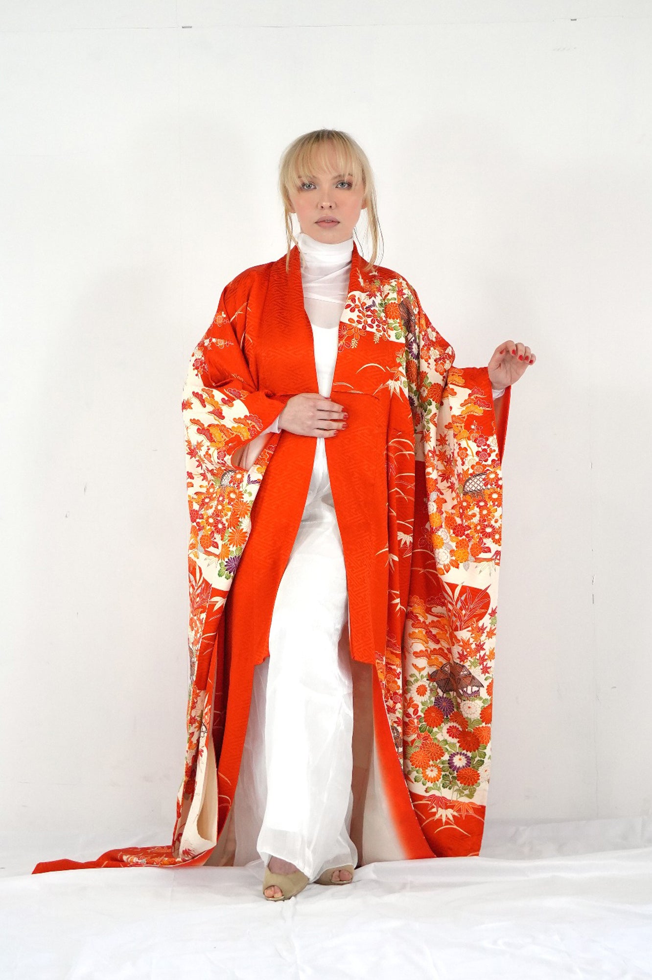 Redefining the Vintage Furisode Collection "shikino-hanabana, FRI018"