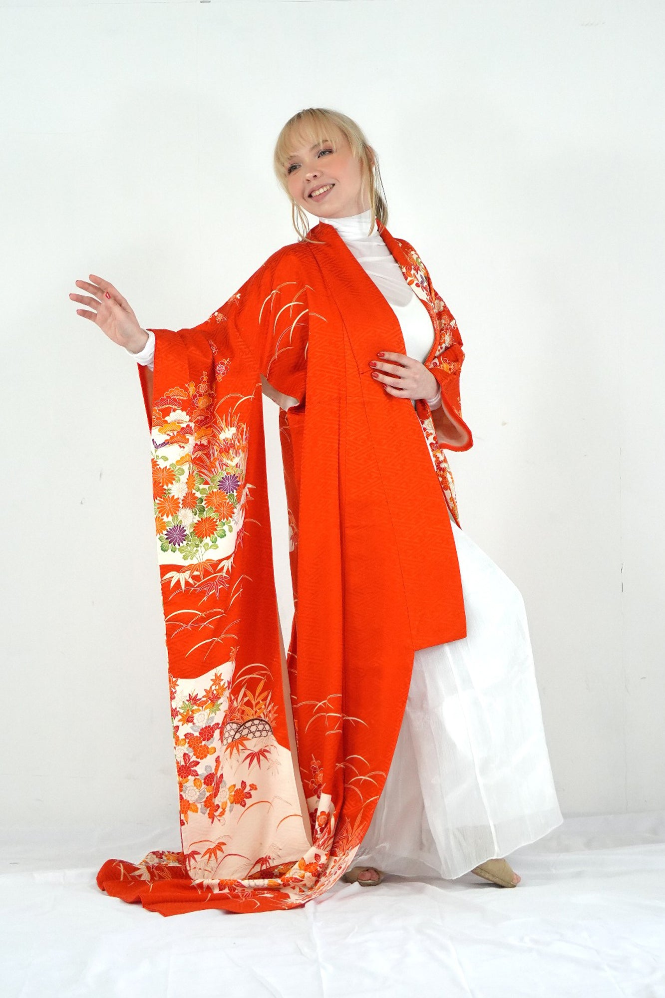 Redefining the Vintage Furisode Collection "shikino-hanabana, FRI018"
