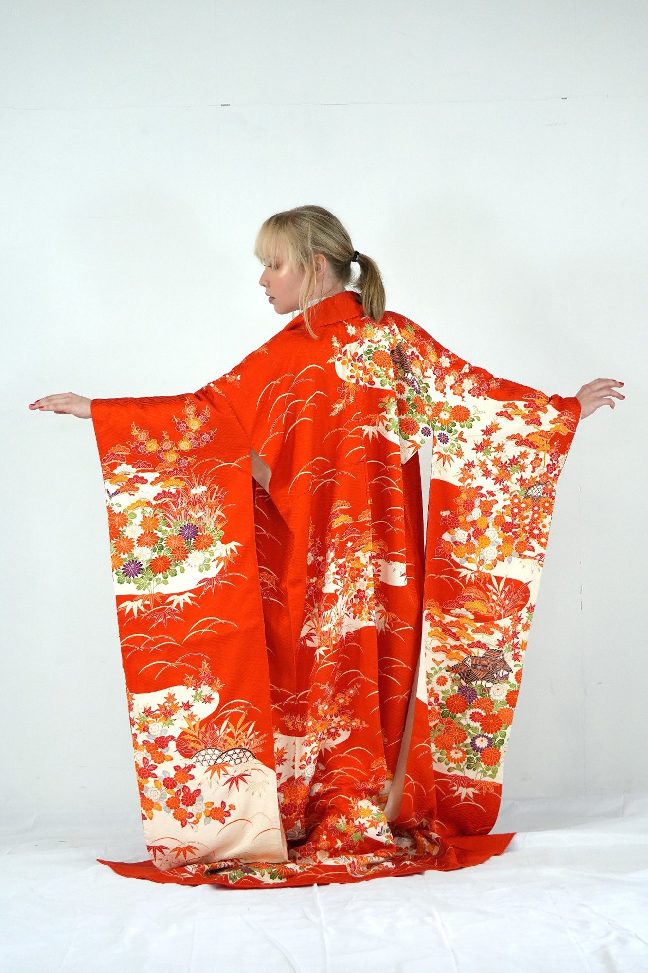 Redefining the Vintage Furisode Collection "shikino-hanabana, FRI018"