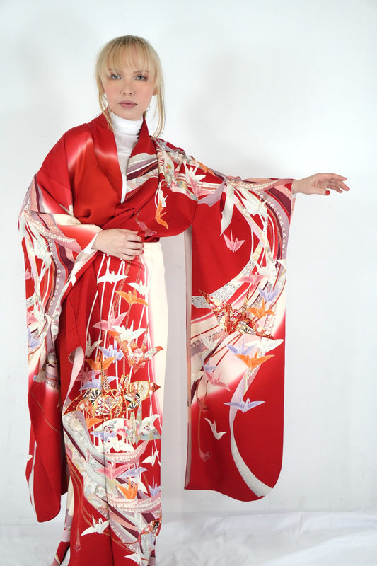 Redefining the Vintage Furisode Collection "oriduru, FRI014"