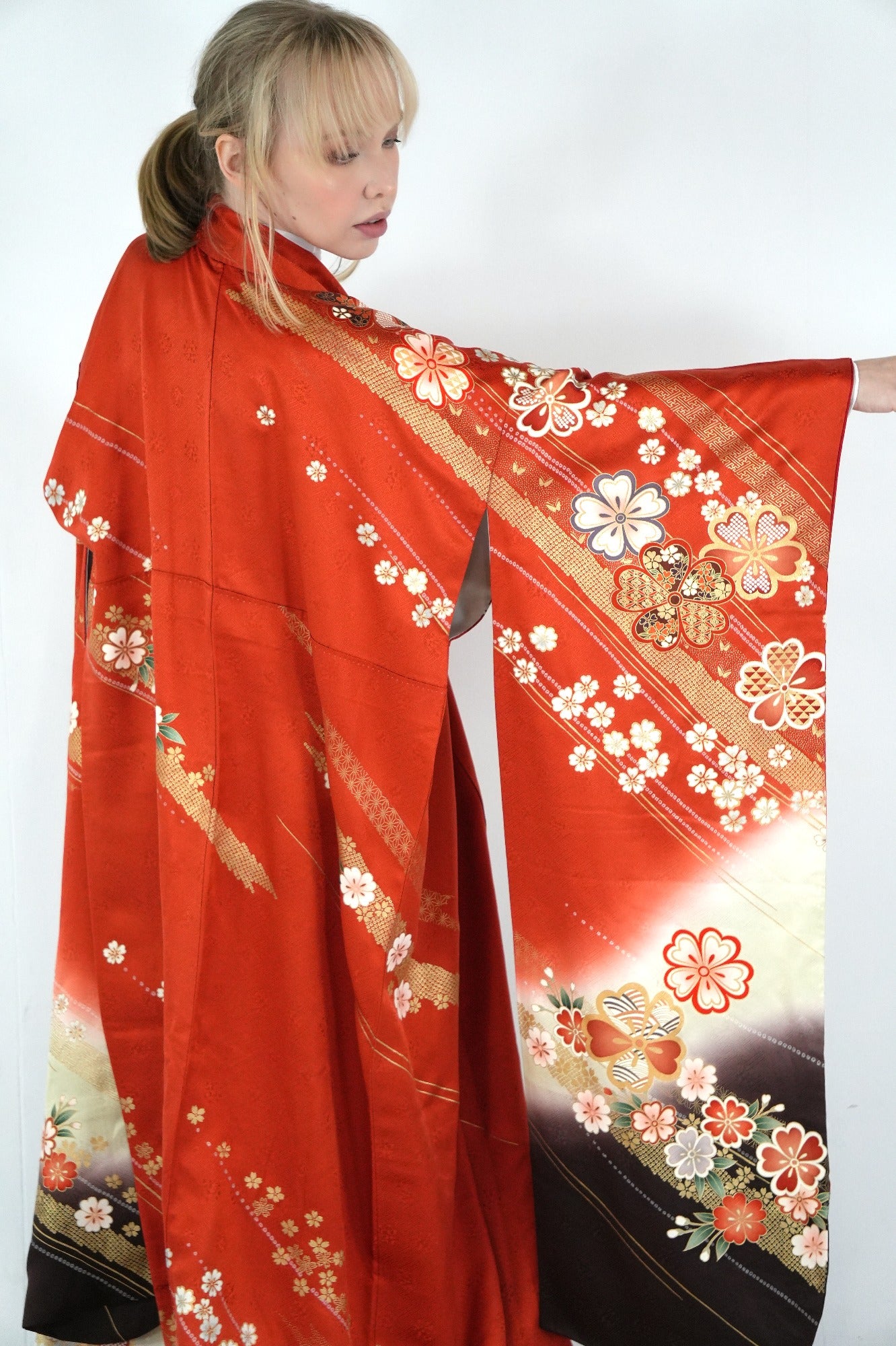 Redefining the Vintage Furisode Collection "aka, cha, FRI013"