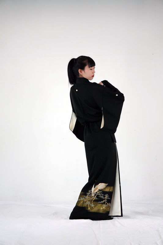 Redefining the Vintage Kurotomesode Collection "Tsuru, KTS003"