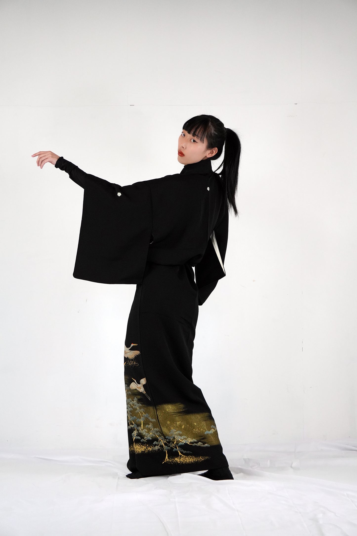 Redefining the Vintage Kurotomesode Collection "Tsuru, KTS003"