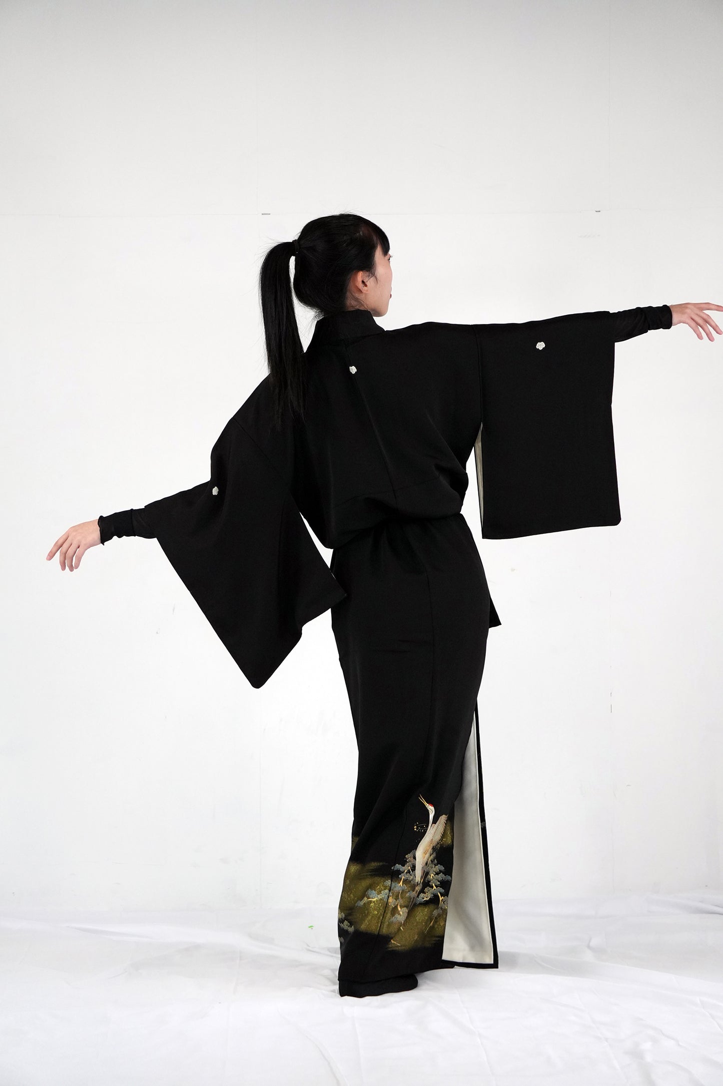 Redefining the Vintage Kurotomesode Collection "Tsuru, KTS003"